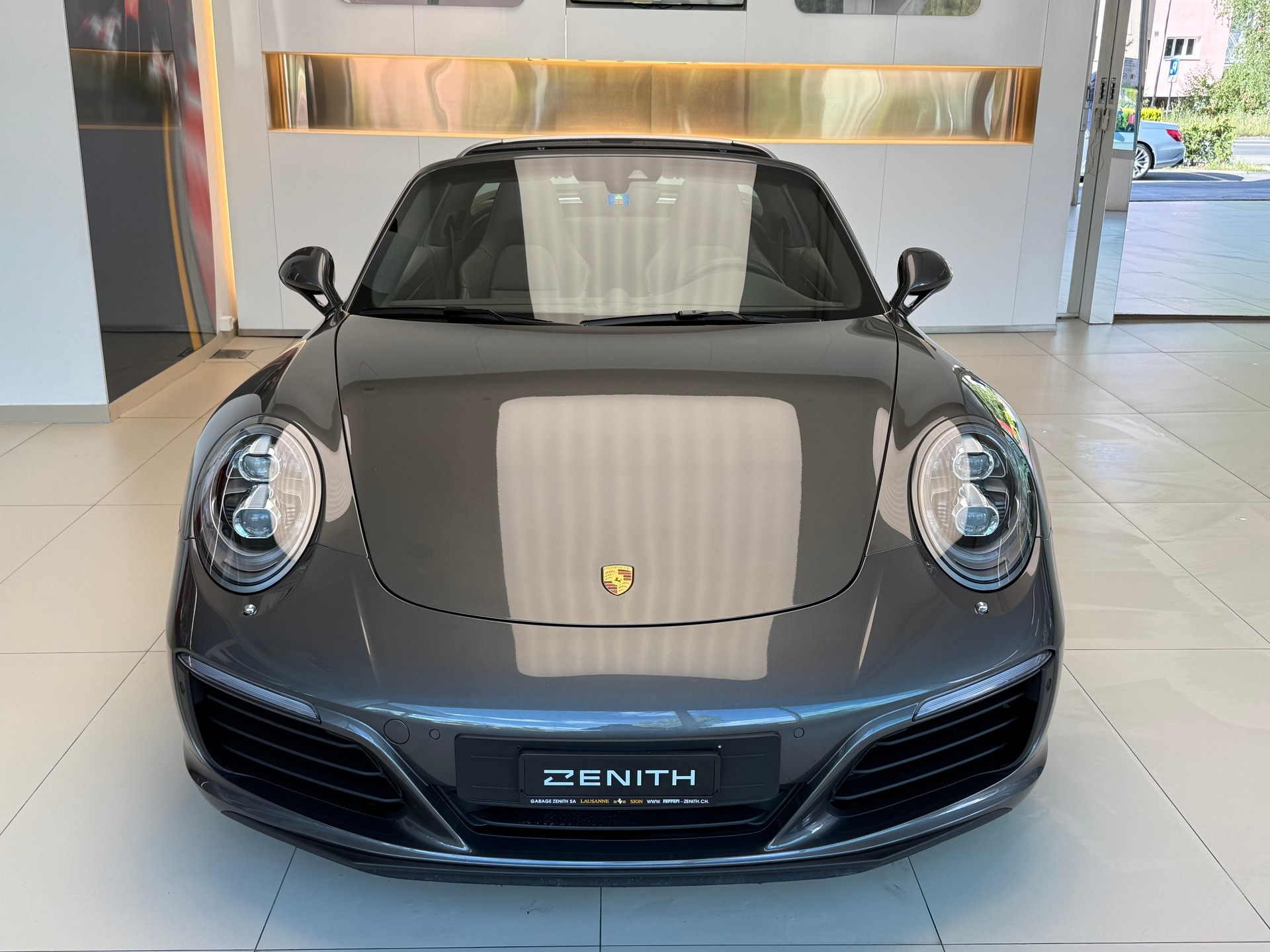 PORSCHE 911 Targa 4S PDK-image-2