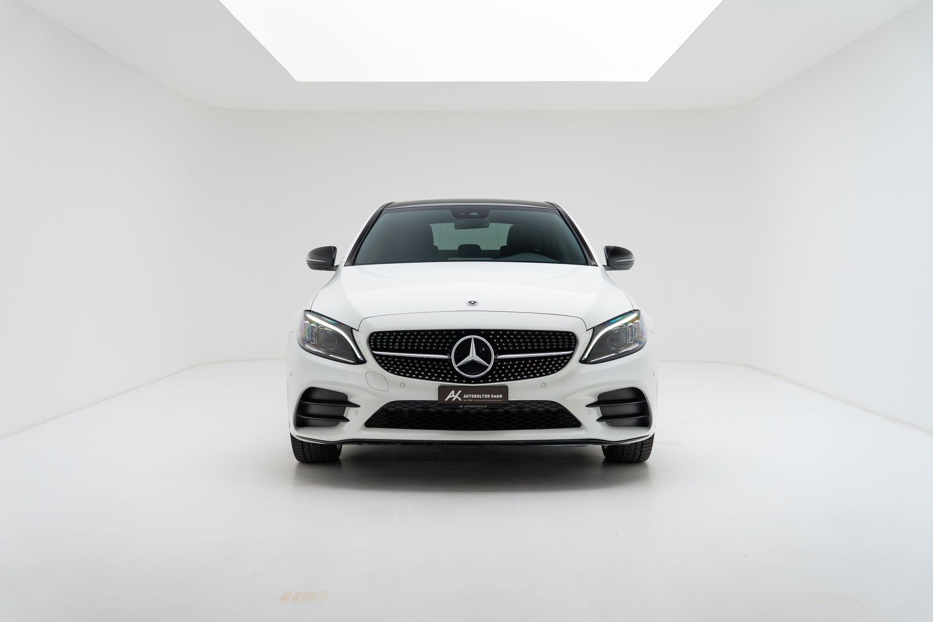 MERCEDES-BENZ C 200 Swiss Star AMG Line 4Matic 9G-Tronic-image-0