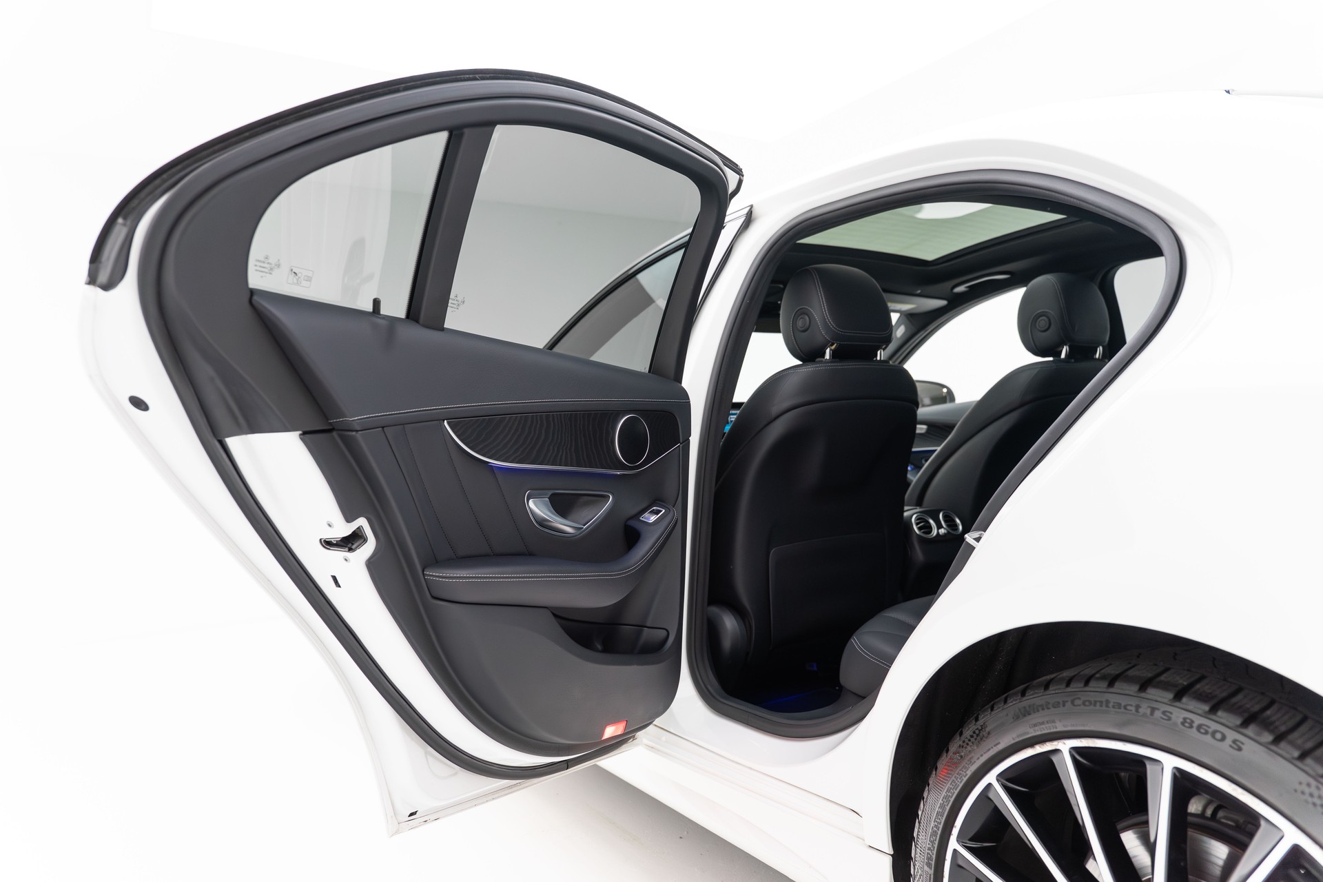 MERCEDES-BENZ C 200 Swiss Star AMG Line 4Matic 9G-Tronic-image-11