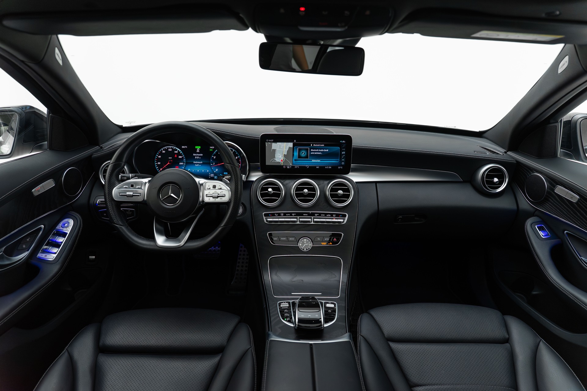 MERCEDES-BENZ C 200 Swiss Star AMG Line 4Matic 9G-Tronic-image-16