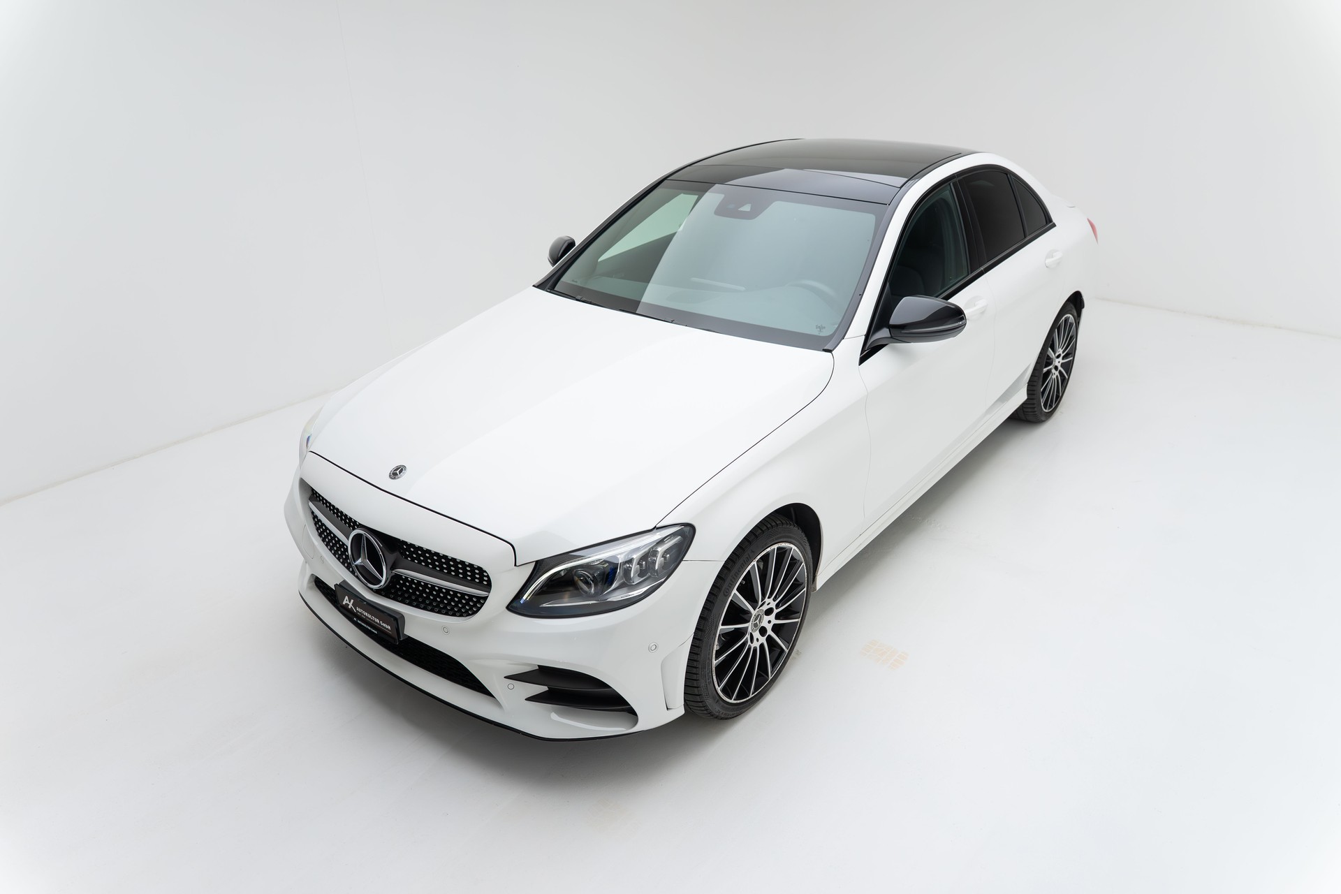 MERCEDES-BENZ C 200 Swiss Star AMG Line 4Matic 9G-Tronic-image-3
