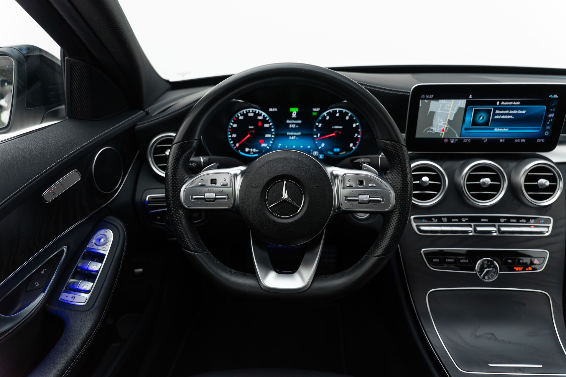 MERCEDES-BENZ C 200 Swiss Star AMG Line 4Matic 9G-Tronic-image-18