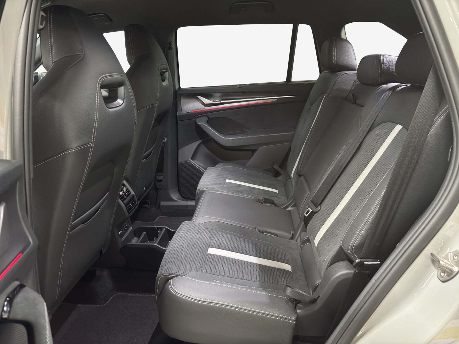 SKODA Kodiaq 2.0 TSI Sportline 4x4-image-11