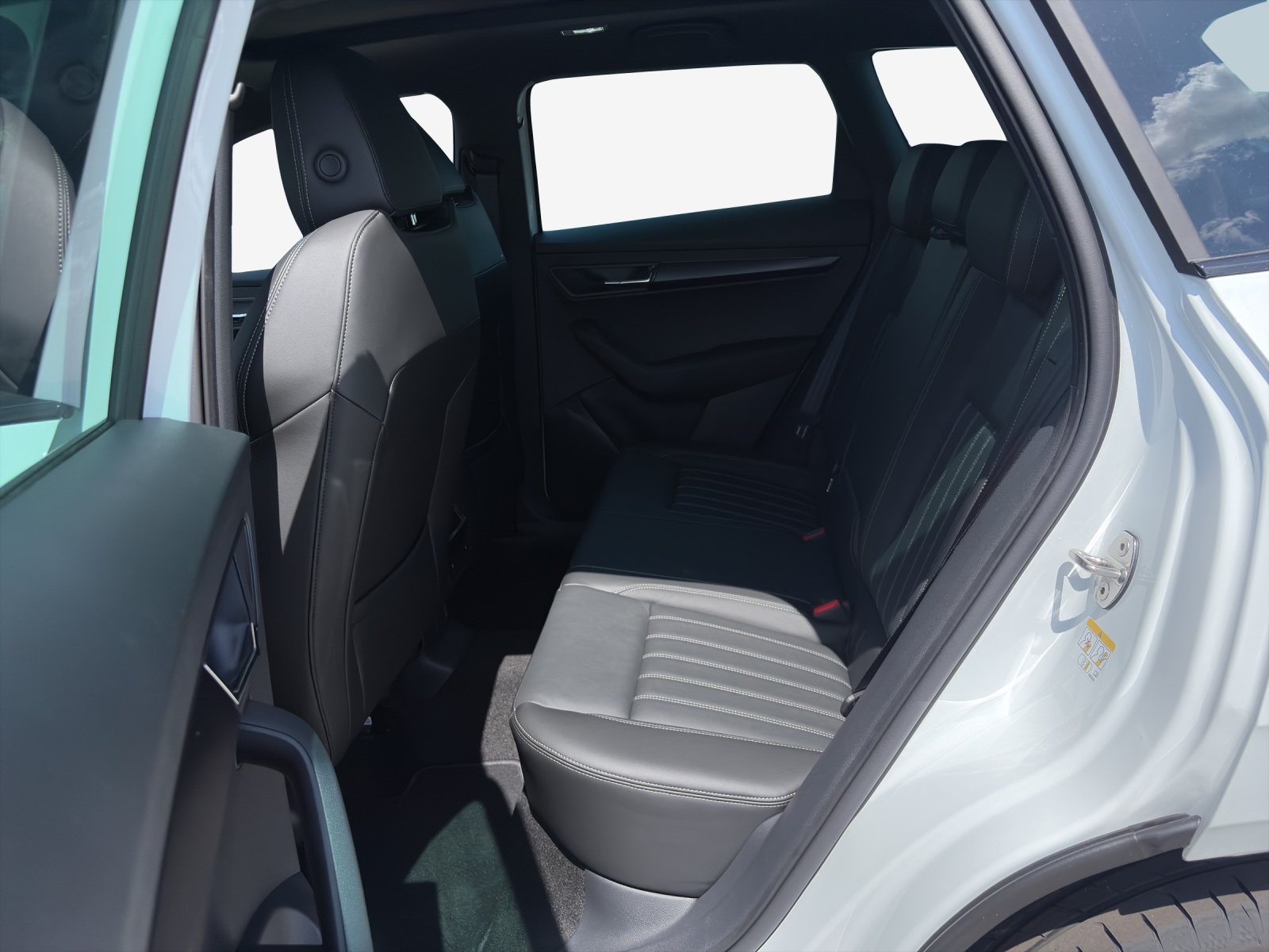SKODA Karoq 2.0 TSI SportLine 4x4 DSG-image-11