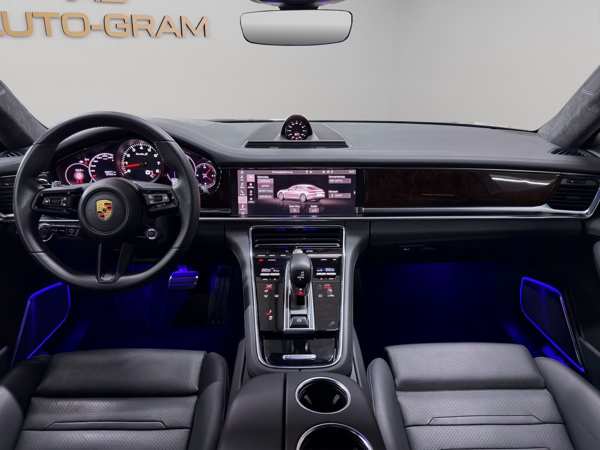 PORSCHE Panamera Turbo S Executive PDK-image-17