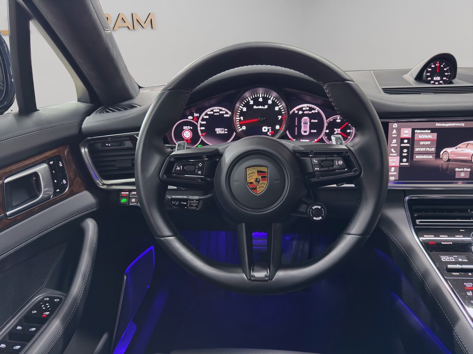 PORSCHE Panamera Turbo S Executive PDK-image-22