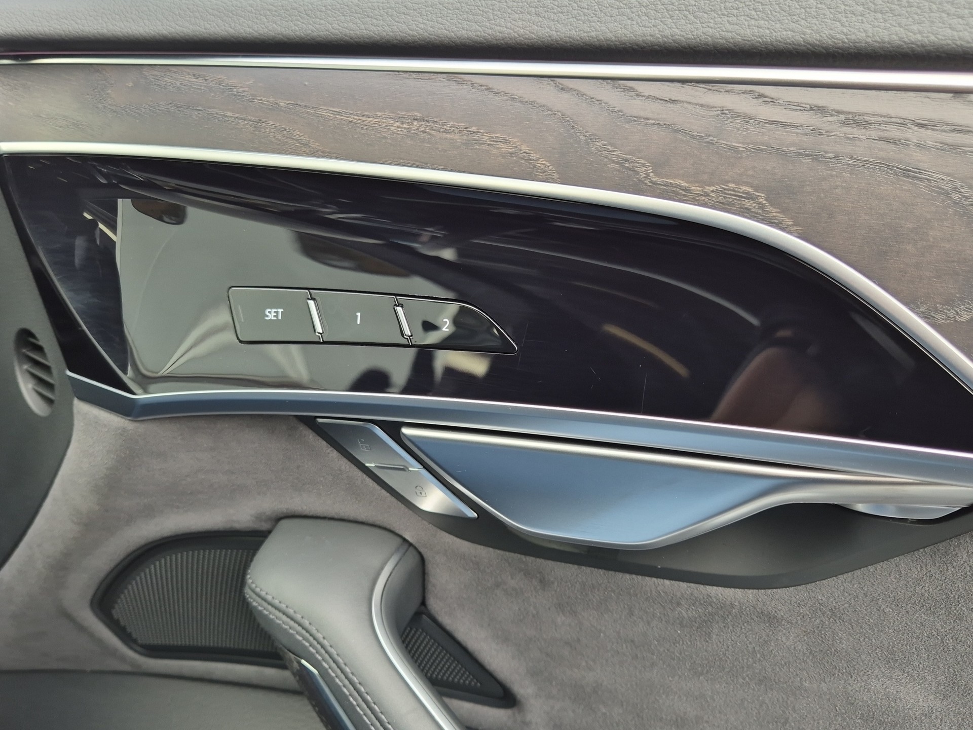 AUDI A8 50 TDI quattro tiptronic-image-17