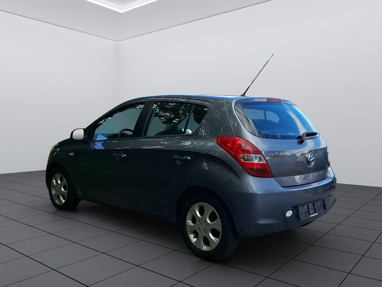 HYUNDAI i20 1.4 Style-image-4