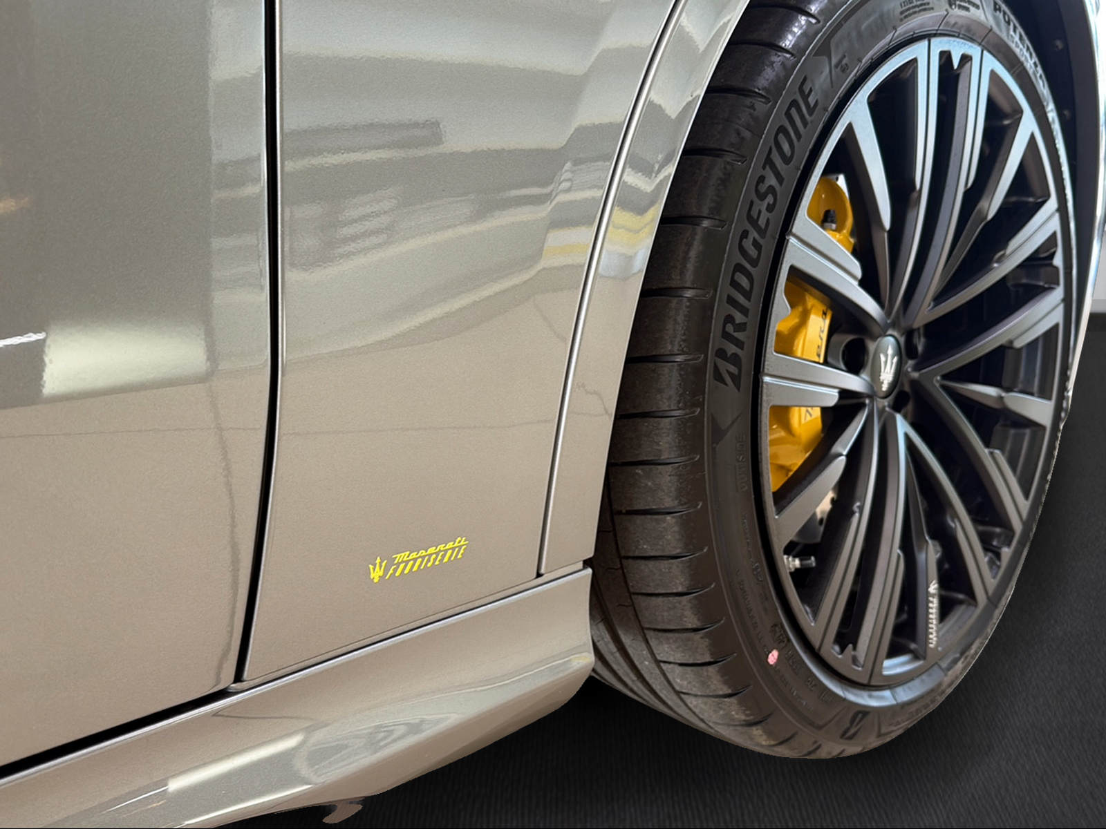 MASERATI GRECALE TROFEO 3.0 V6 FUORISERIE GRIGIO MISTERO-image-13
