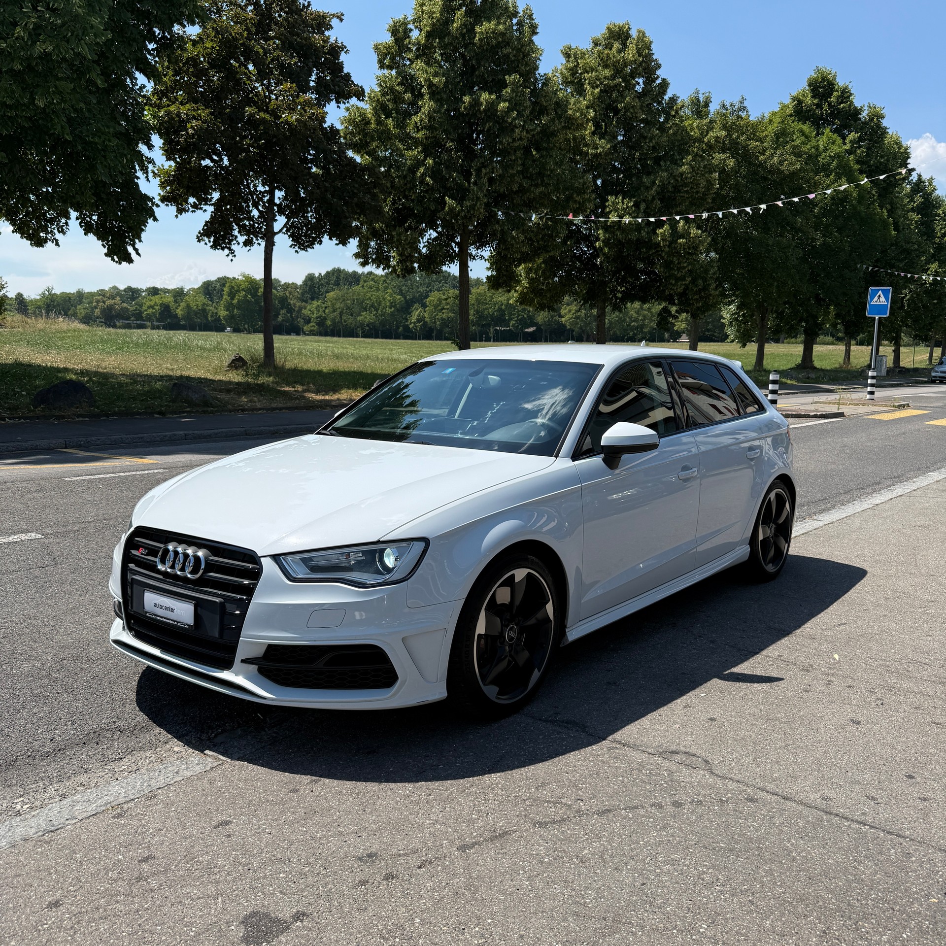 AUDI S3 Sportback 2.0 TFSI quattro S-tronic-image-2