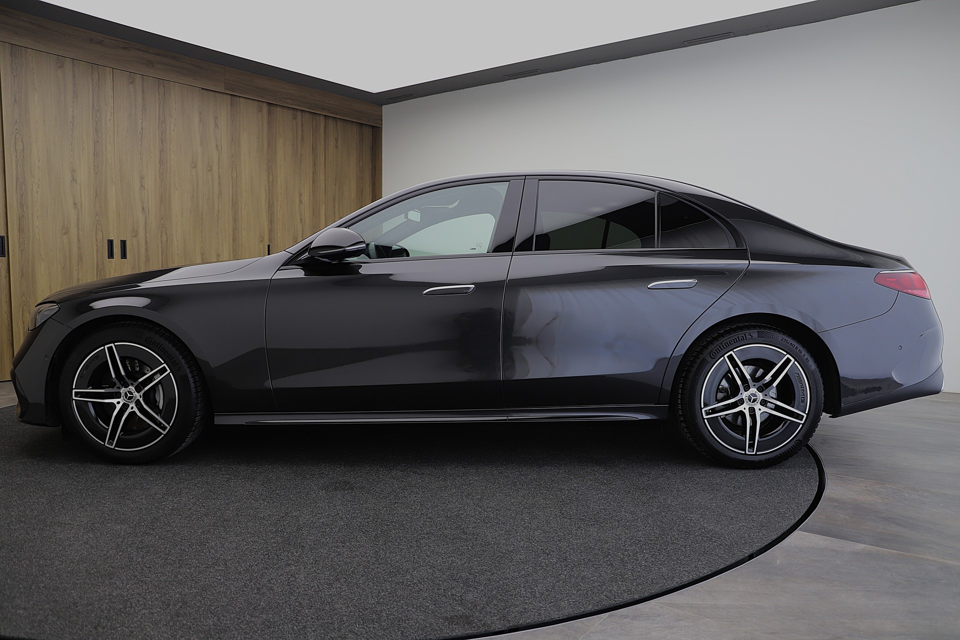 MERCEDES-BENZ E 220 d 9G-Tronic AMG Line Advance-image-2