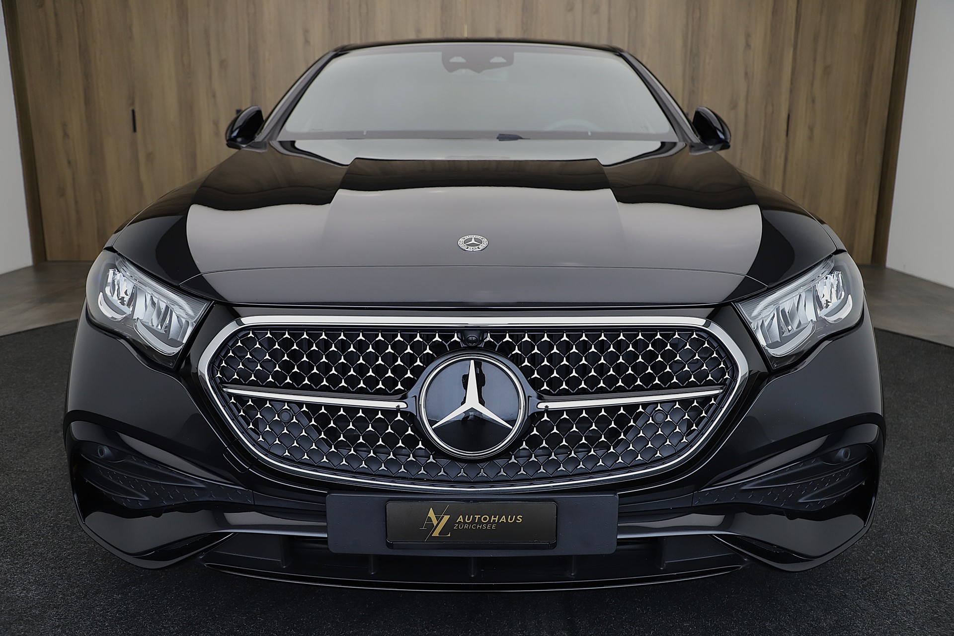 MERCEDES-BENZ E 220 d 9G-Tronic AMG Line Advance-image-1