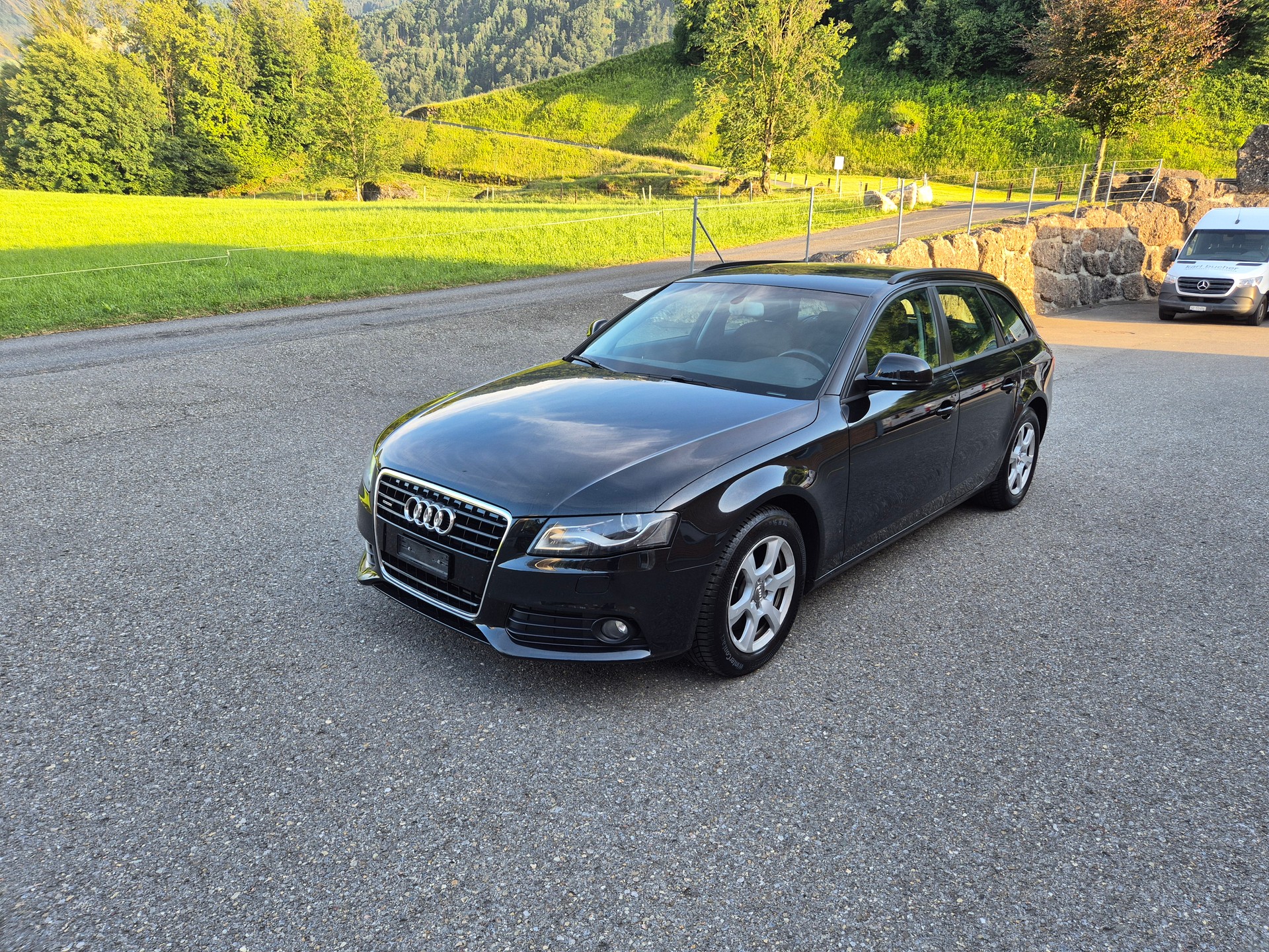 AUDI A4 Avant 3.2 FSI quattro tiptronic-image-0