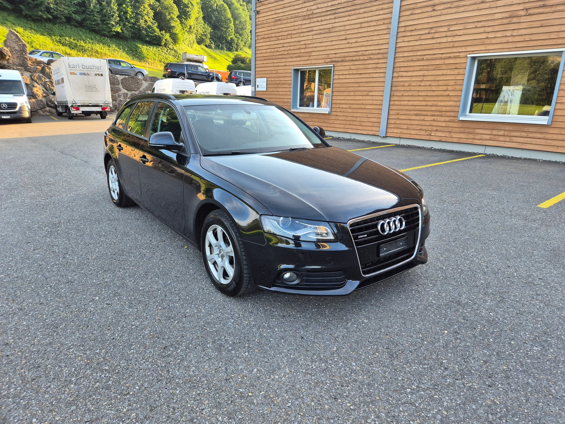 AUDI A4 Avant 3.2 FSI quattro tiptronic-image-4