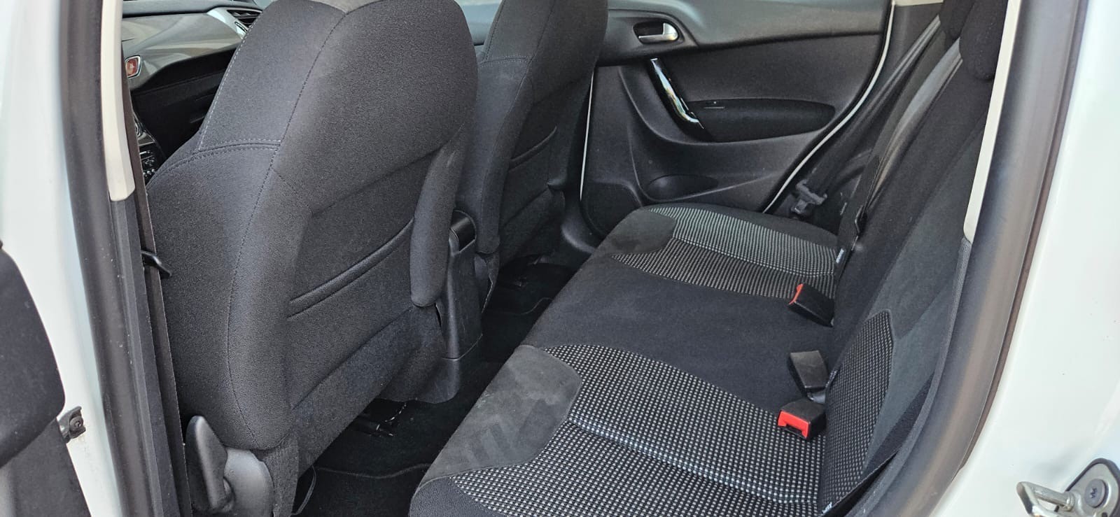 CITROEN C3 1.6i 16V Exclusive Automatic-image-6