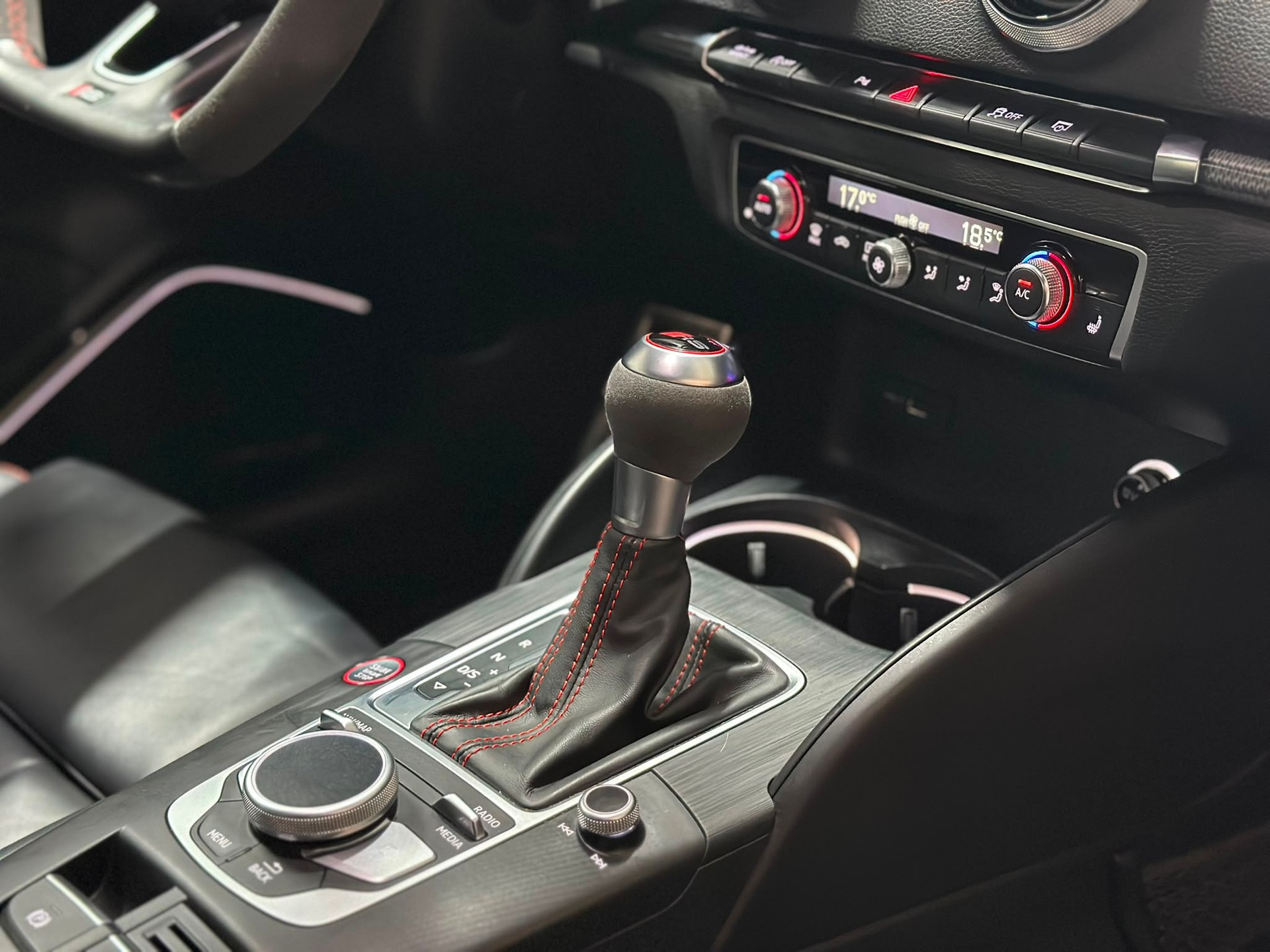 AUDI RS3 Sportback 2.5 TSI Quattro S-tronic-image-14