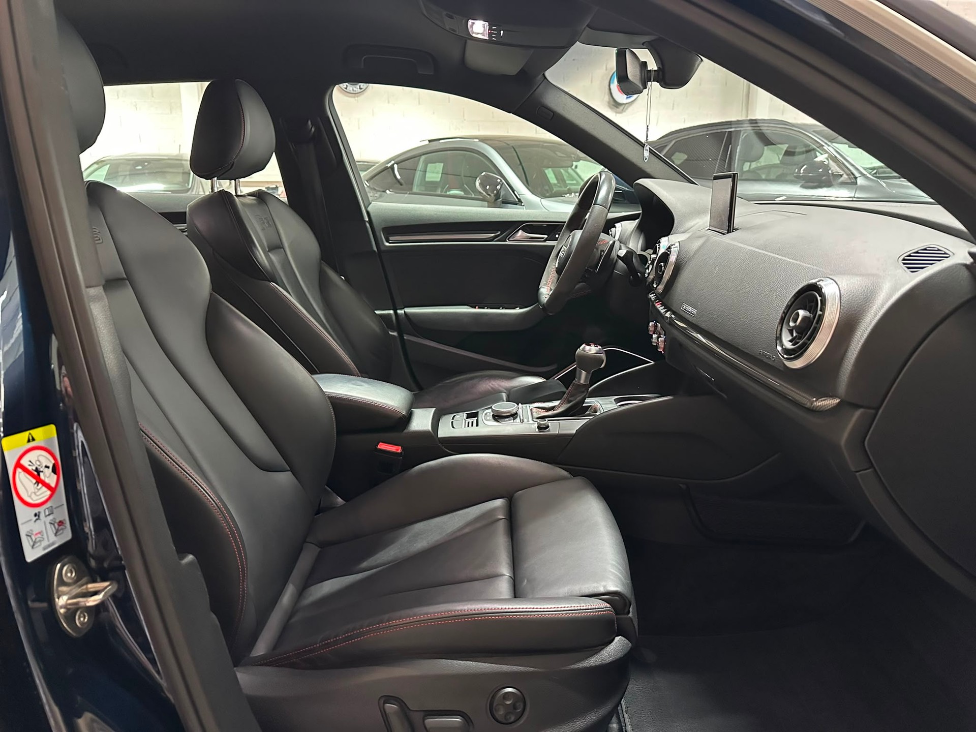 AUDI RS3 Sportback 2.5 TSI Quattro S-tronic-image-10