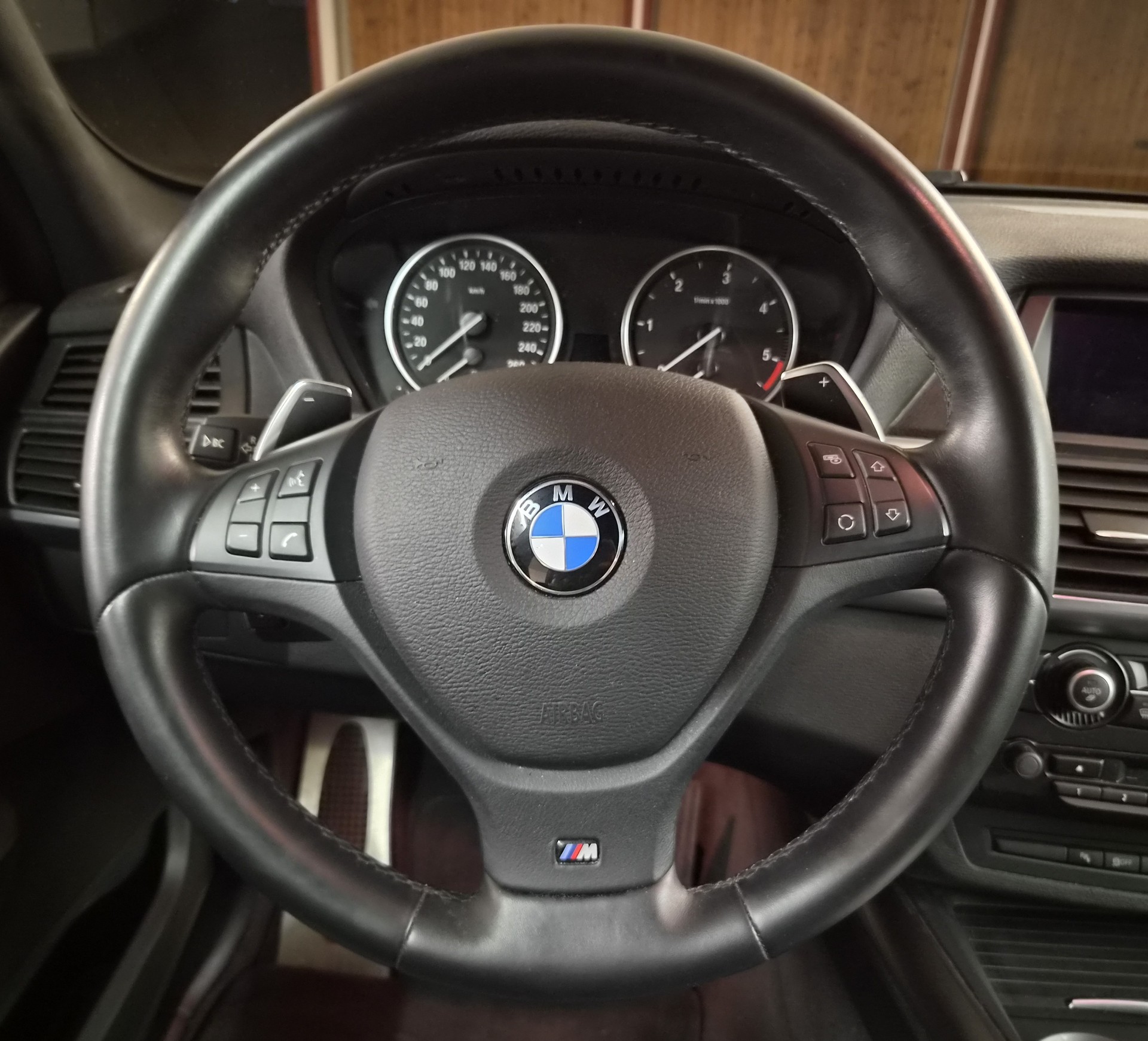 BMW X5 xDrive 40d Steptronic-image-13