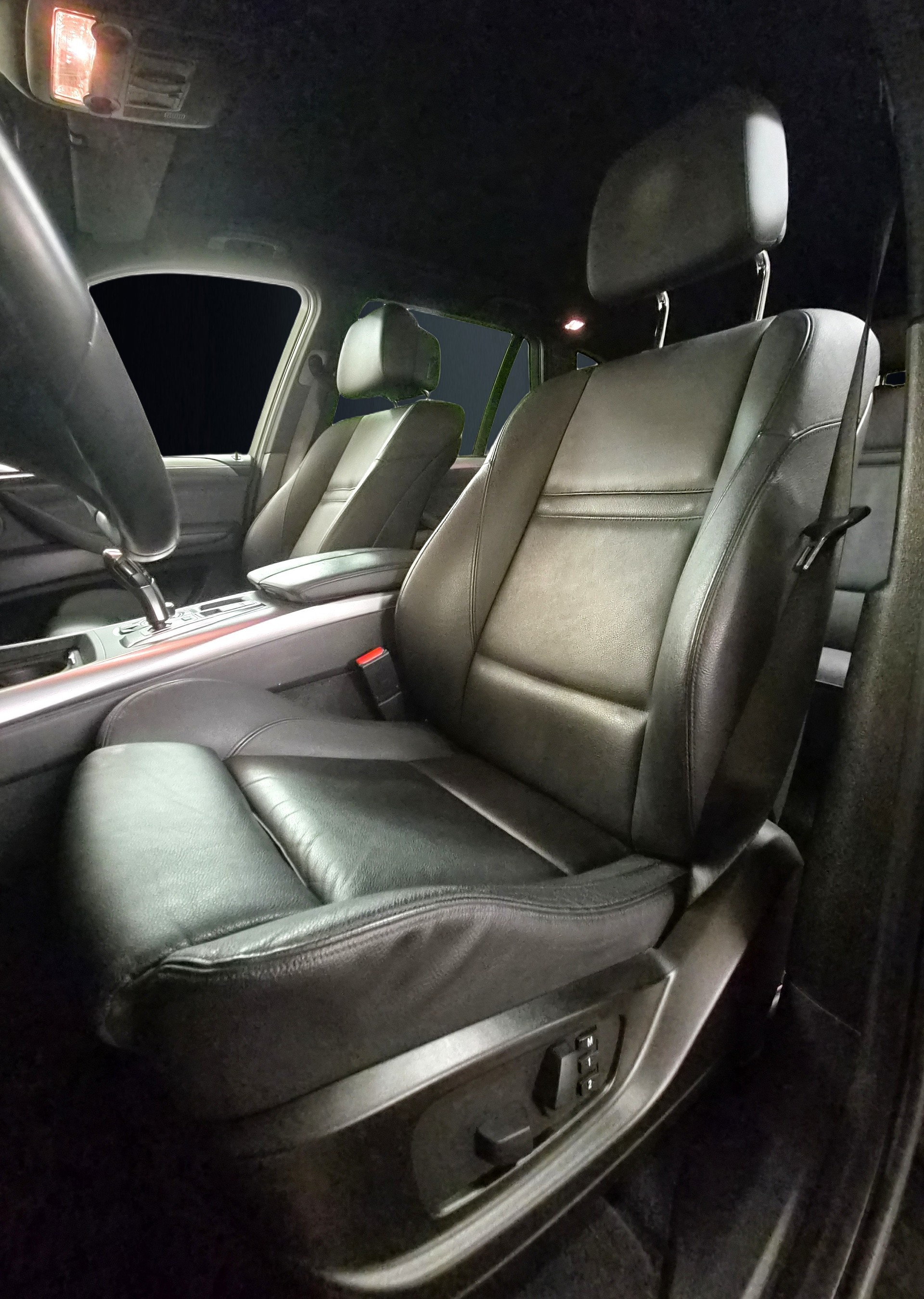 BMW X5 xDrive 40d Steptronic-image-17