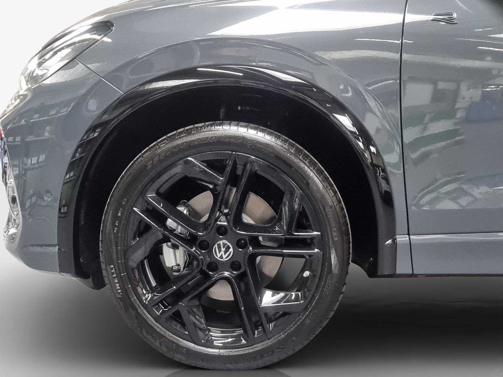 VW Tiguan 2.0 TDI SCR R-Line 4Motion DSG-image-13