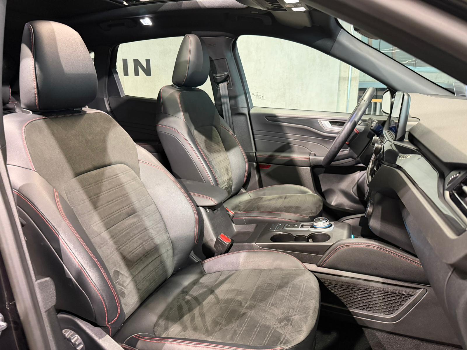 FORD Kuga 2.5 FHEV ST-Line X 4WD (CH)-image-21