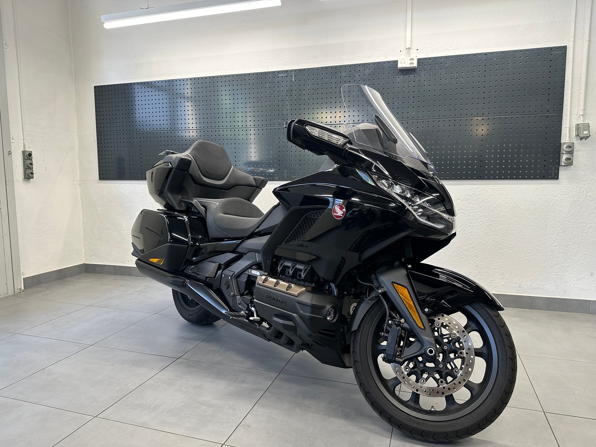 HONDA GL 1800 Gold Wing Tour DCT ABS | Occasion | 25’400 km | Top Zustand