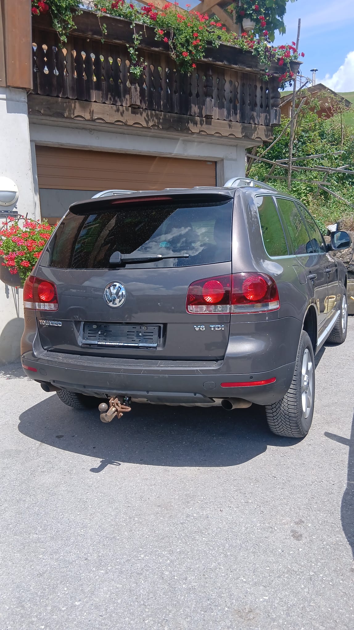 VW Touareg 3.0 TDI Tiptronic-image-11