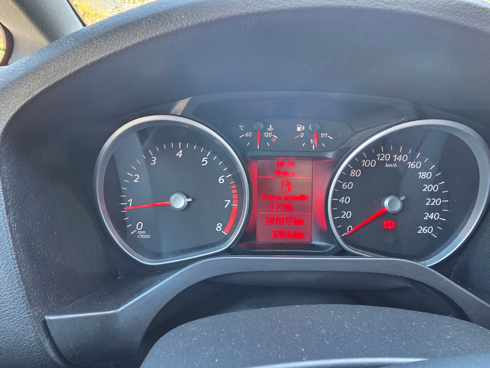 FORD S-Max 1.6 SCTi Titanium-image-14