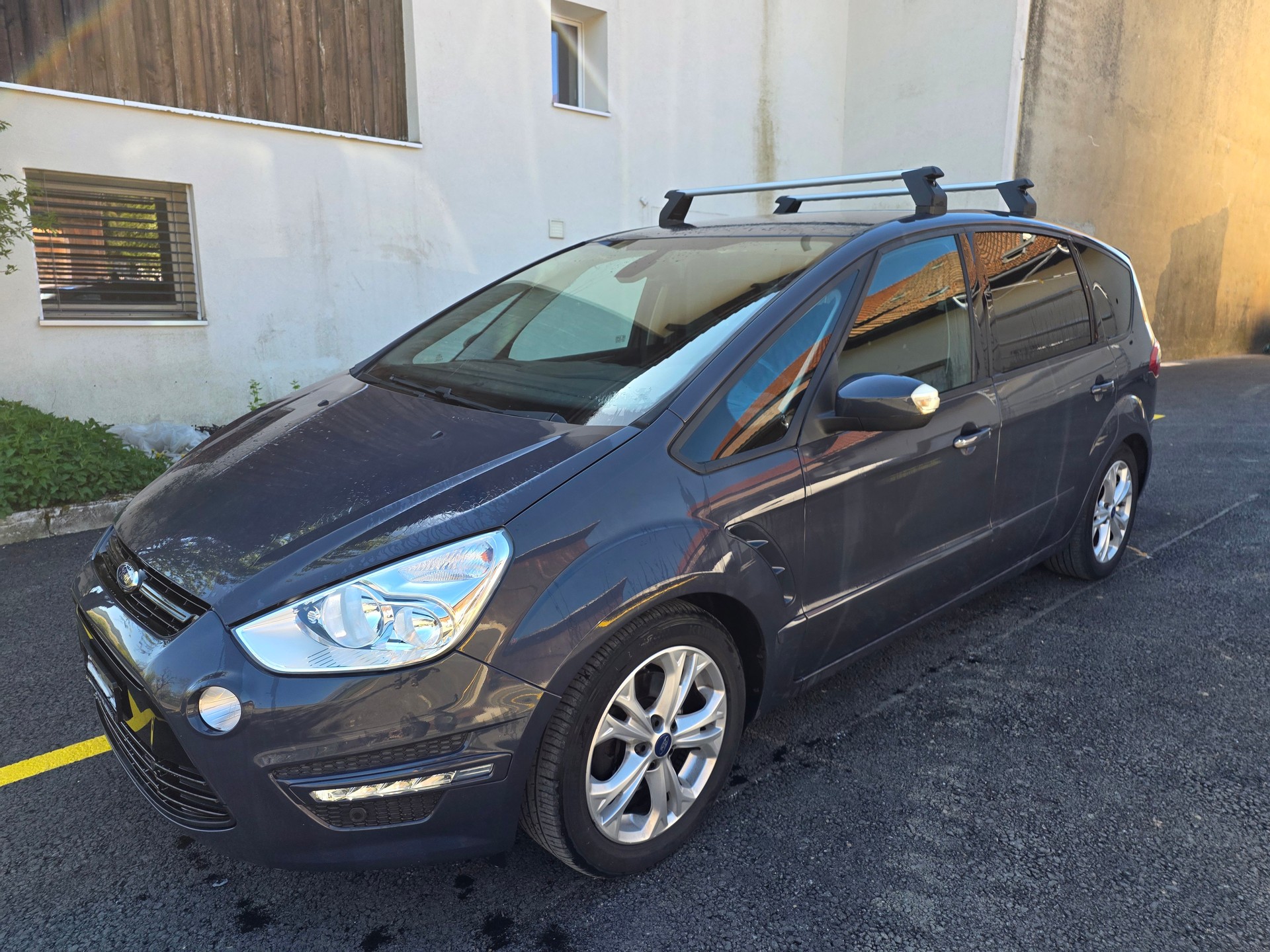 FORD S-Max 1.6 SCTi Titanium-image-0