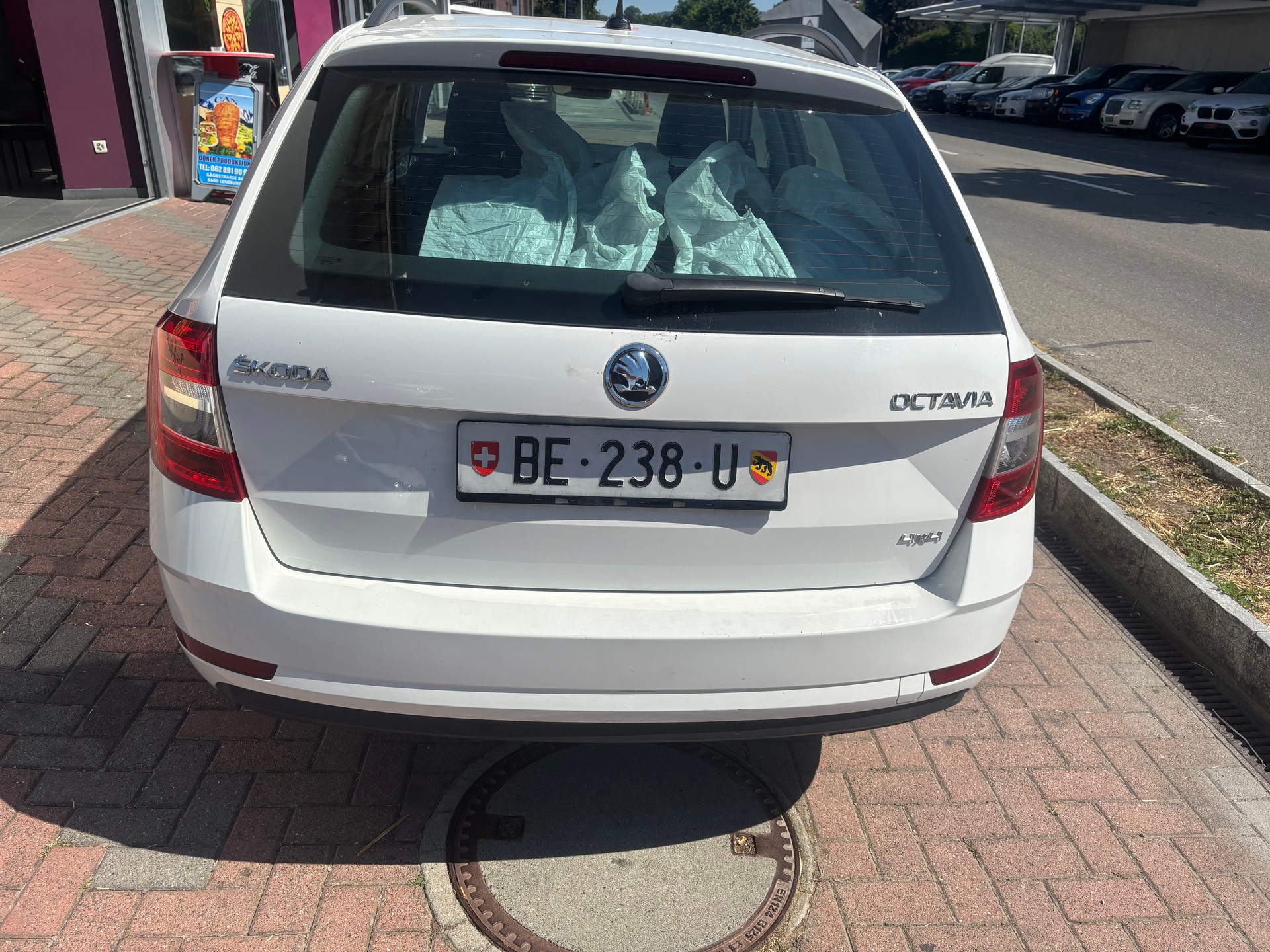 SKODA Octavia Combi 2.0 TDI Ambition 4x4 DSG-image-3