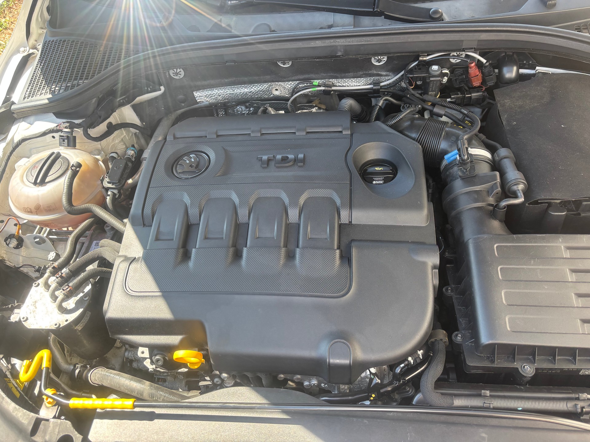 SKODA Octavia Combi 2.0 TDI Ambition 4x4 DSG-image-9