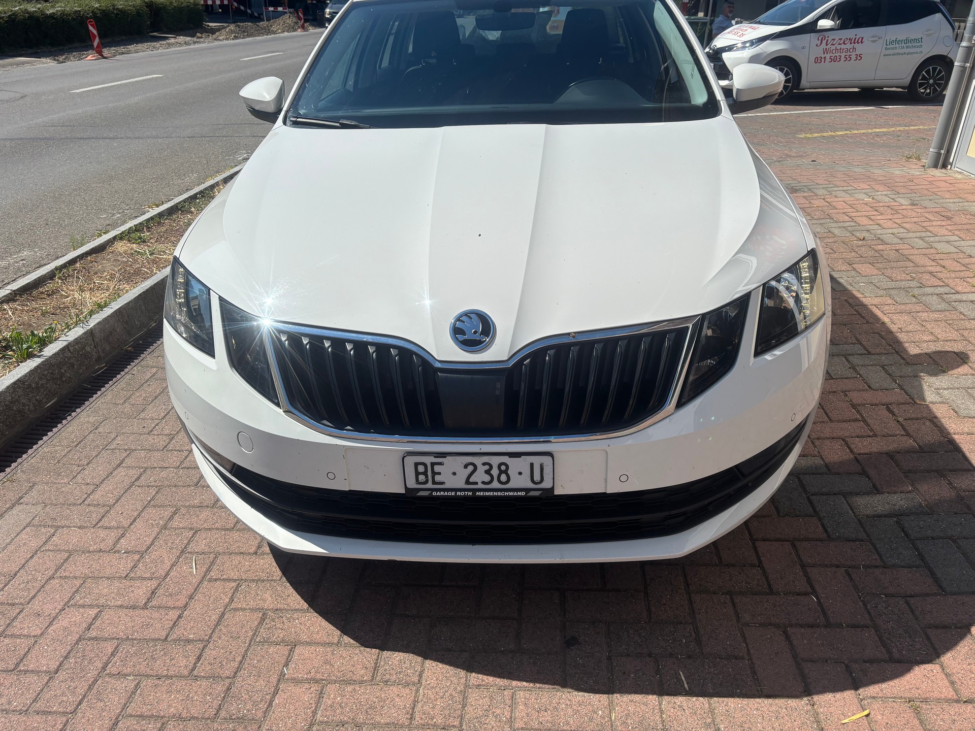 SKODA Octavia Combi 2.0 TDI Ambition 4x4 DSG-image-0