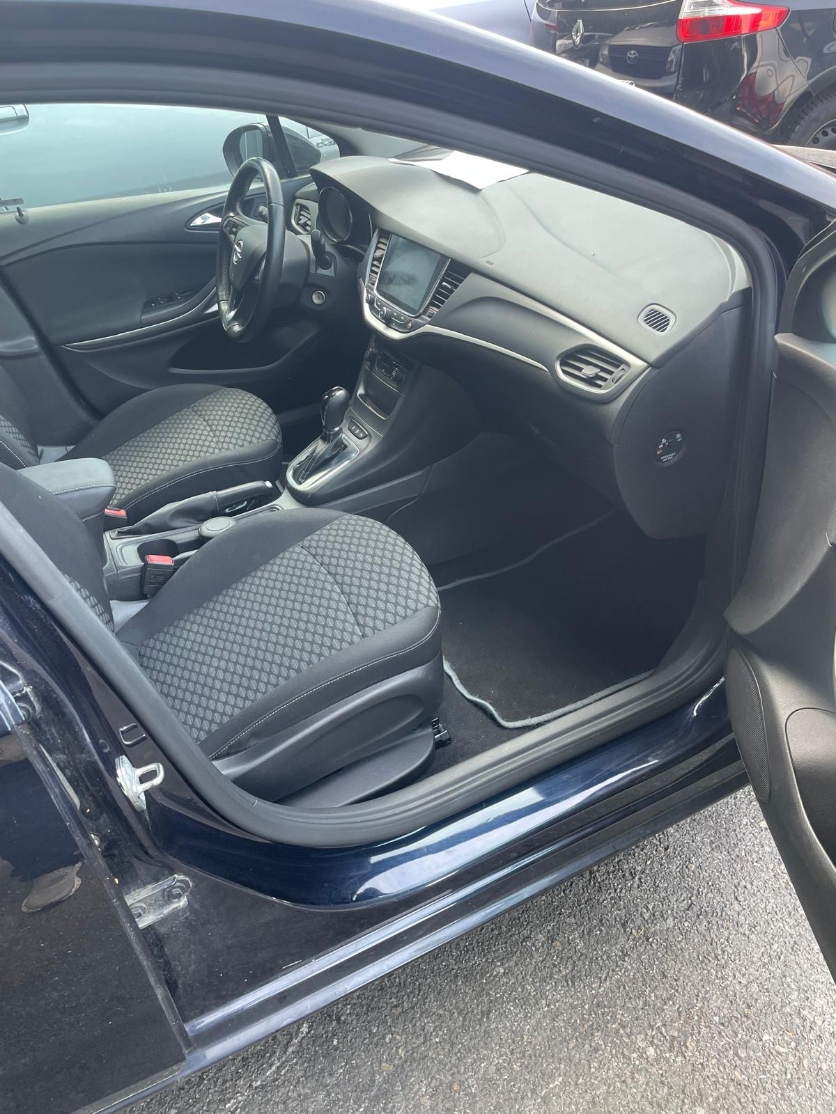 OPEL Astra Sports Tourer 1.4i Turbo Dynamic Automatic-image-3