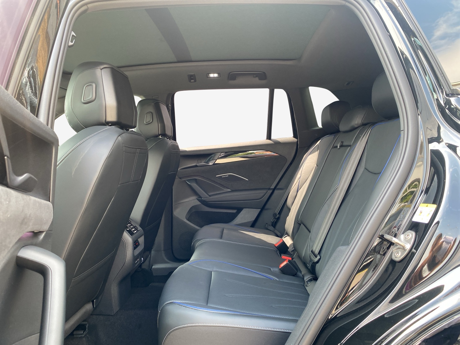 VW Tiguan 2.0 TSI DSG R-Line Plus 4Motion-image-10