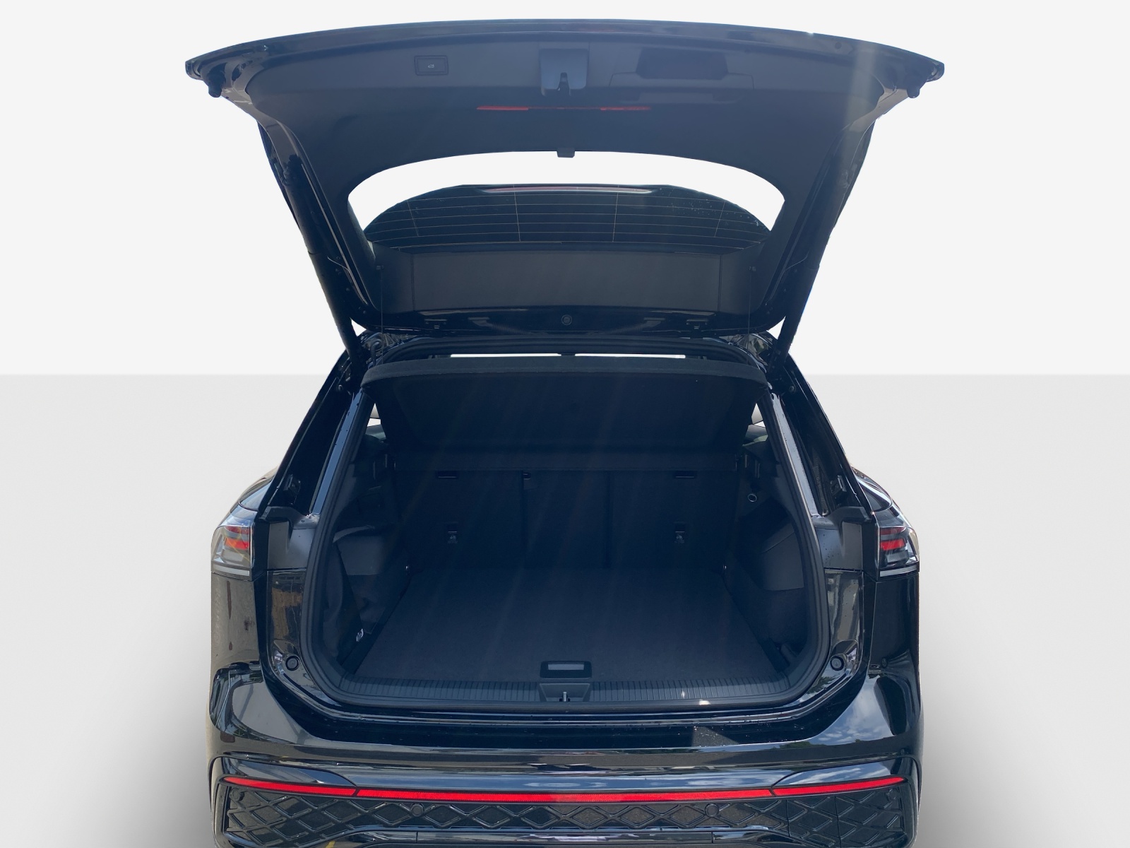 VW Tiguan 2.0 TSI DSG R-Line Plus 4Motion-image-11