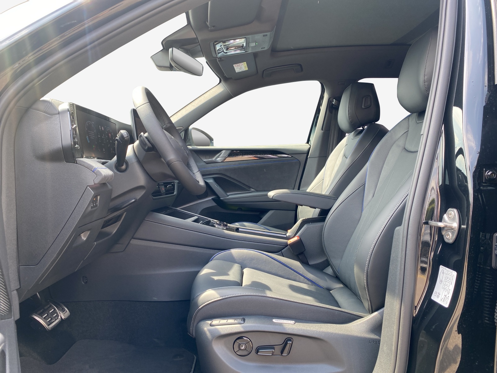 VW Tiguan 2.0 TSI DSG R-Line Plus 4Motion-image-7