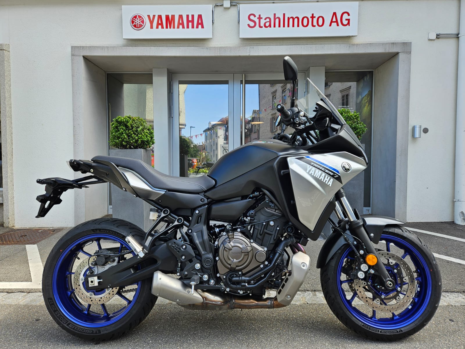 YAMAHA Tracer 7
