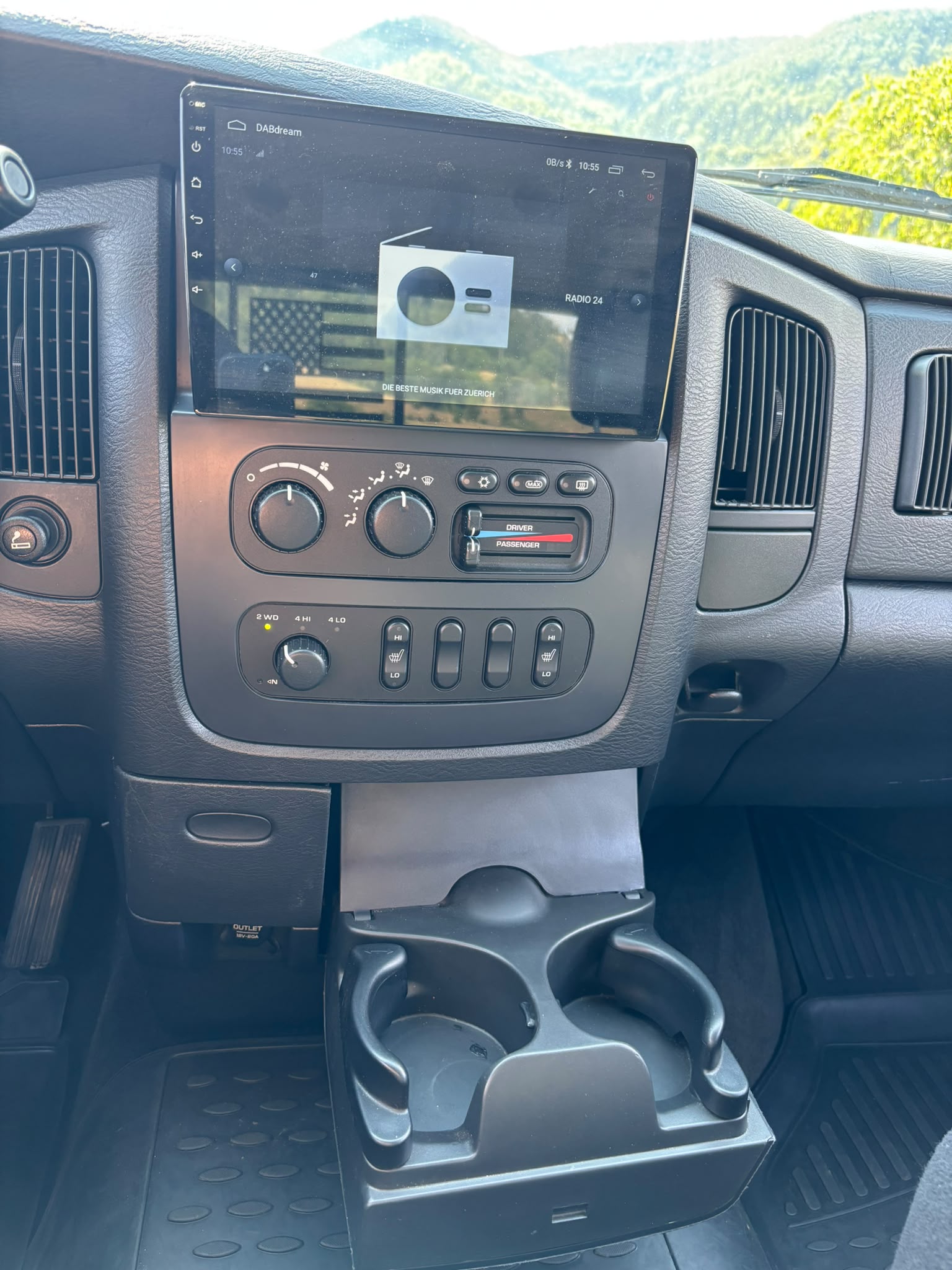 DODGE RAM 1500 Quad Cab 4x4-image-7