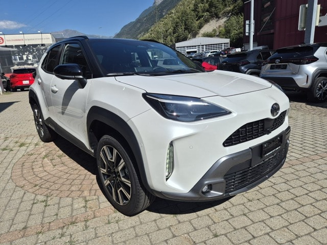 TOYOTA 1.5 AWD Premium 131PS-image-1