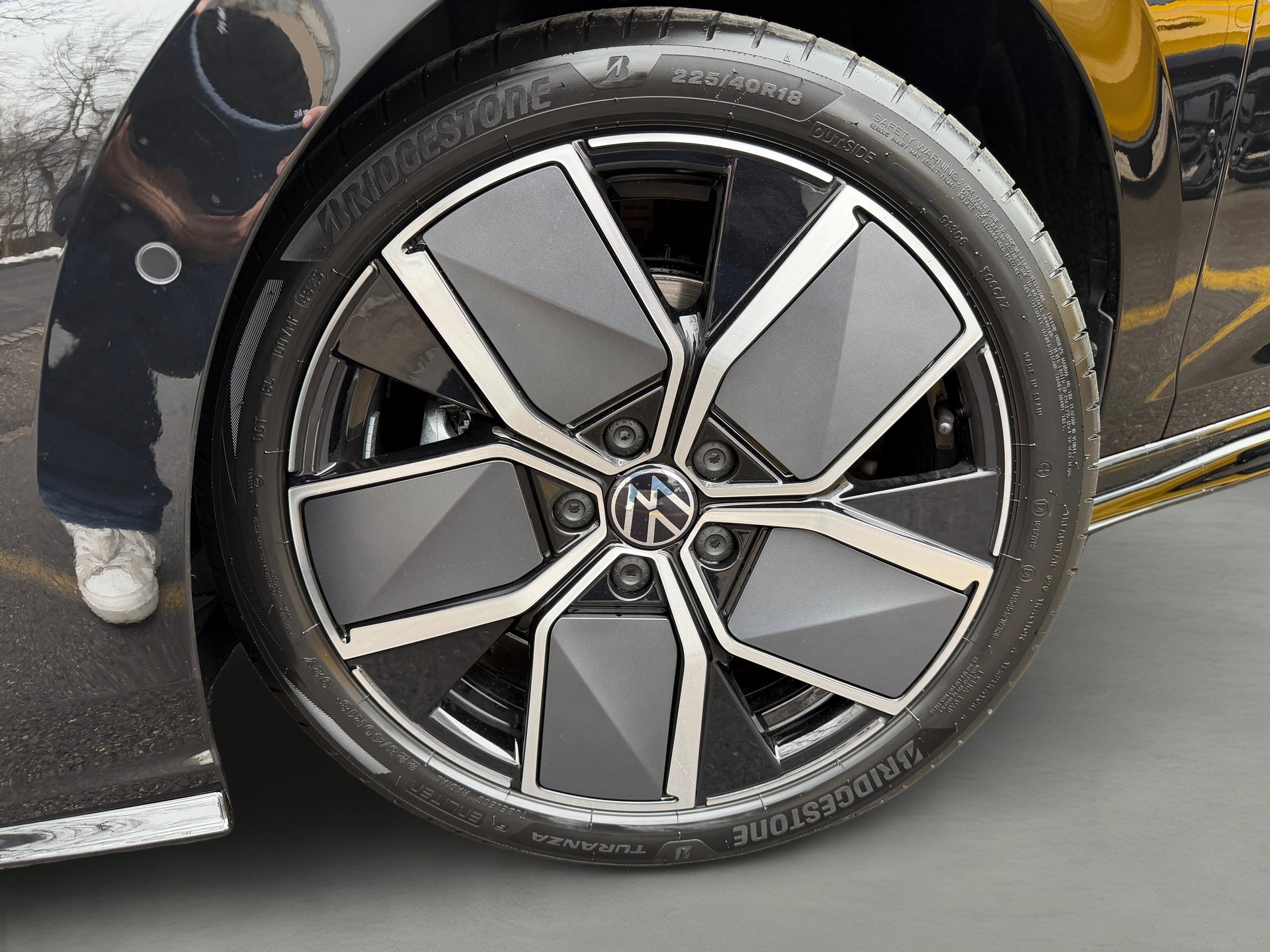 VW Golf 2.0 TSI R-Line DSG 4 Motion-image-7