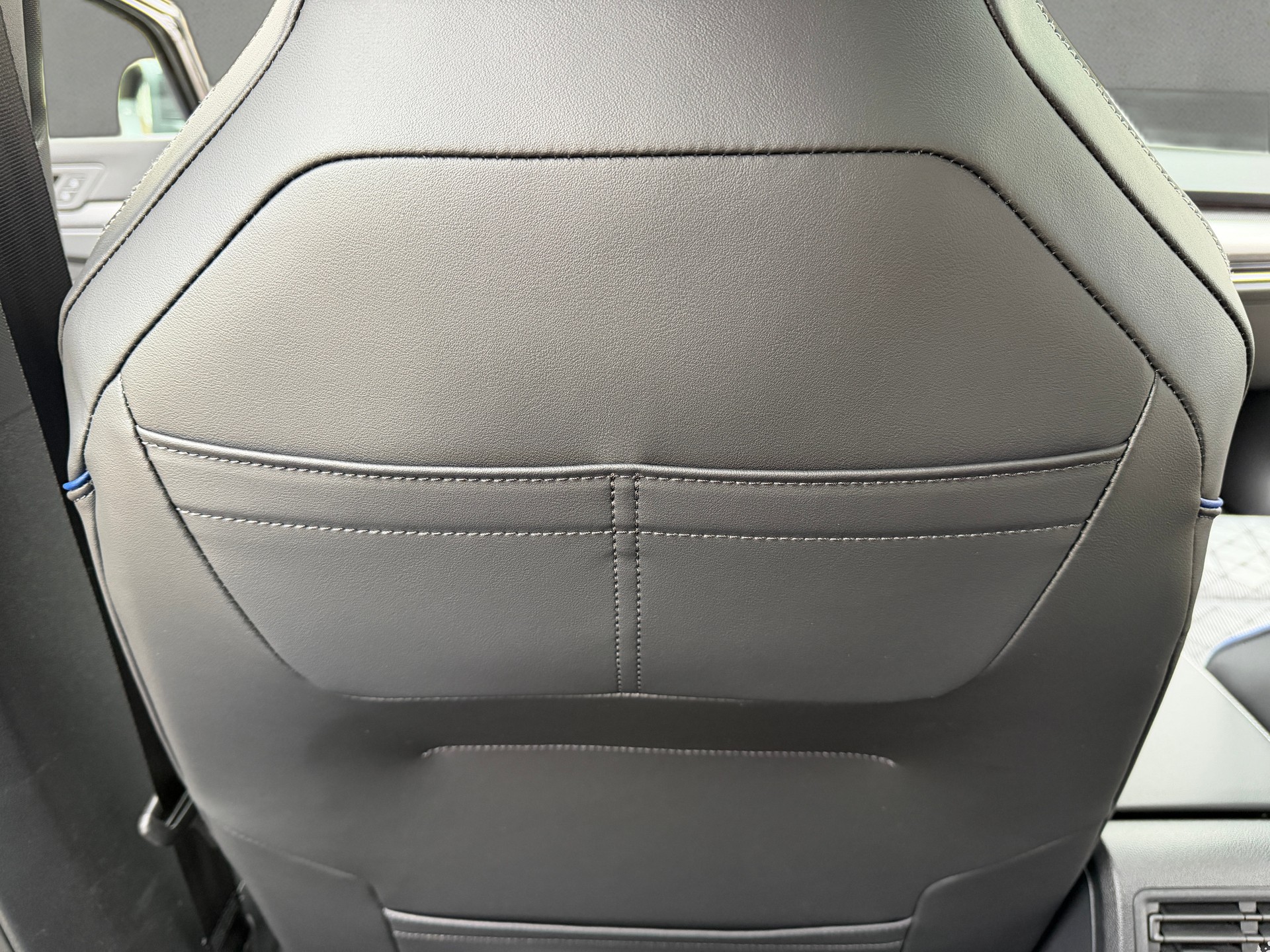 VW Golf 2.0 TSI R-Line DSG 4 Motion-image-14