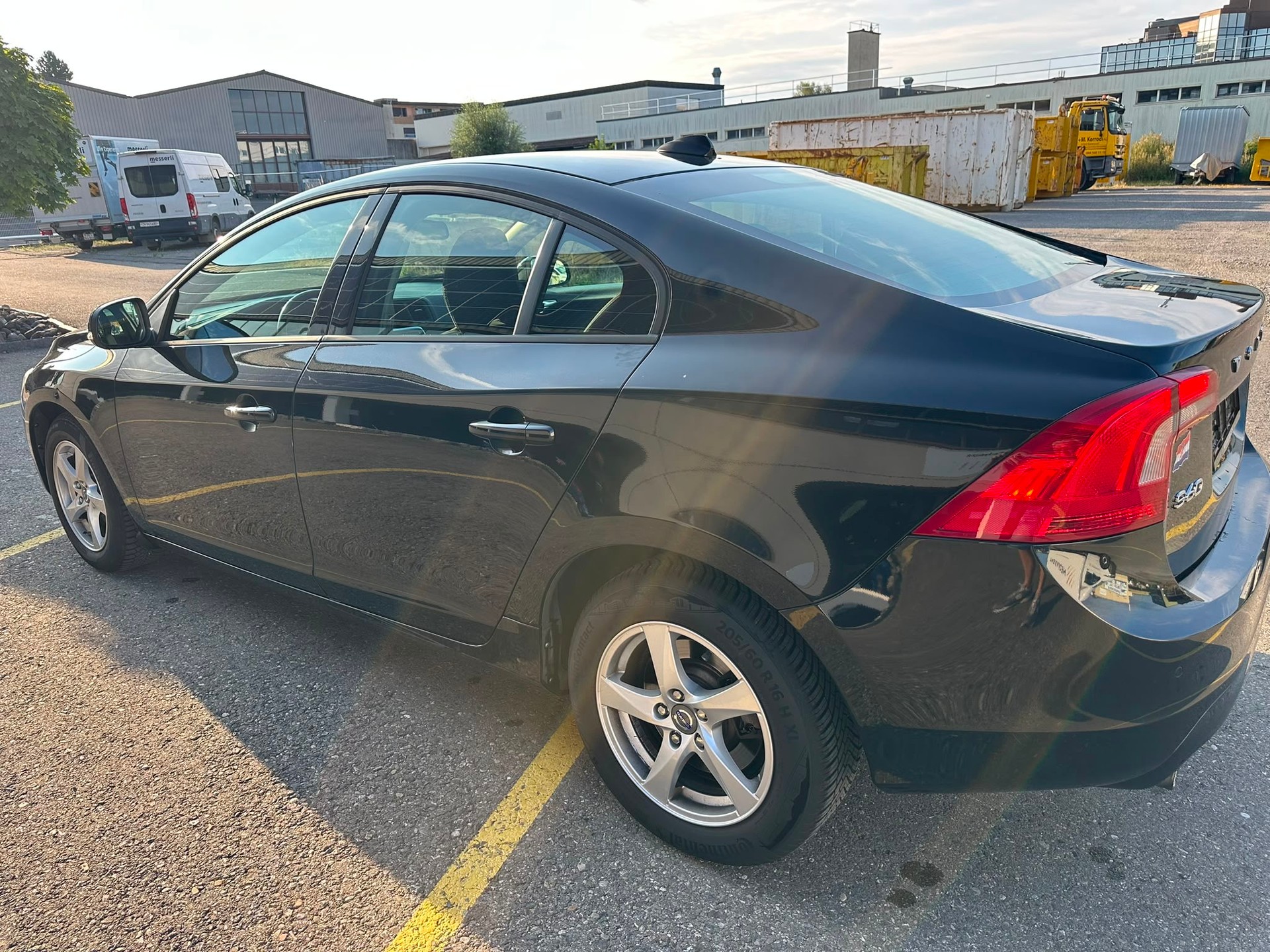 VOLVO S60 D2 Momentum-image-3