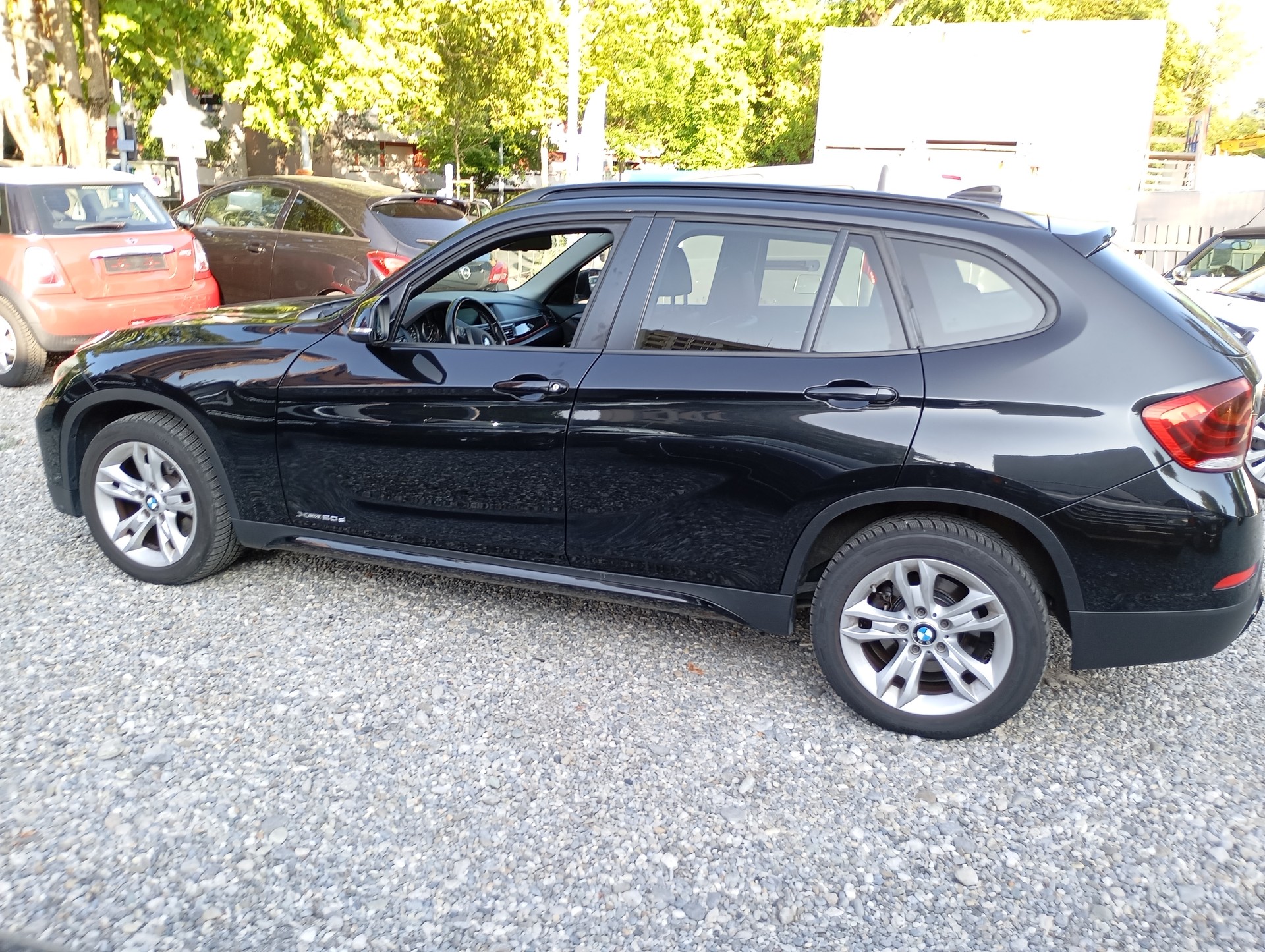 BMW XDrive 20D-image-8