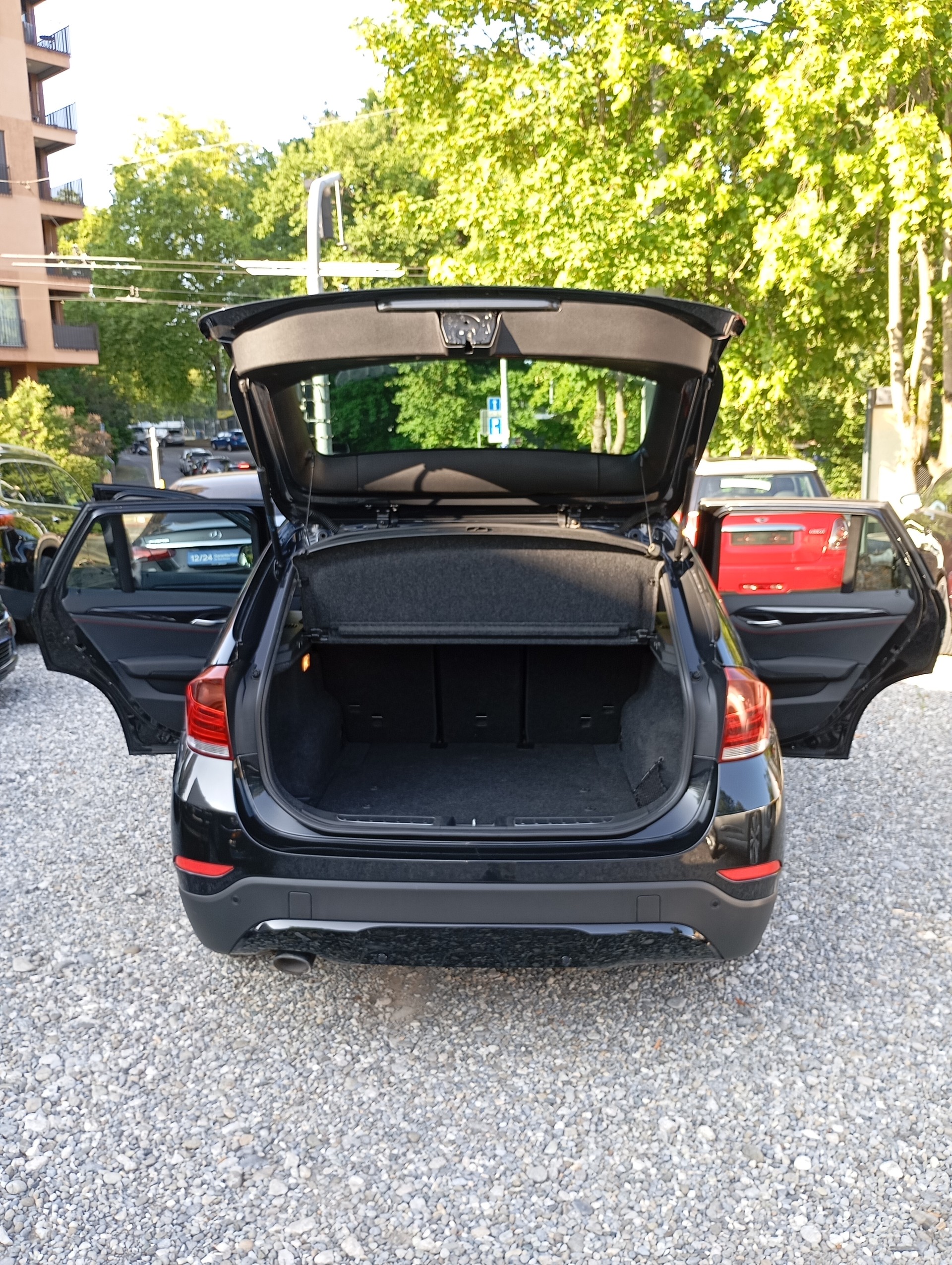 BMW XDrive 20D-image-9