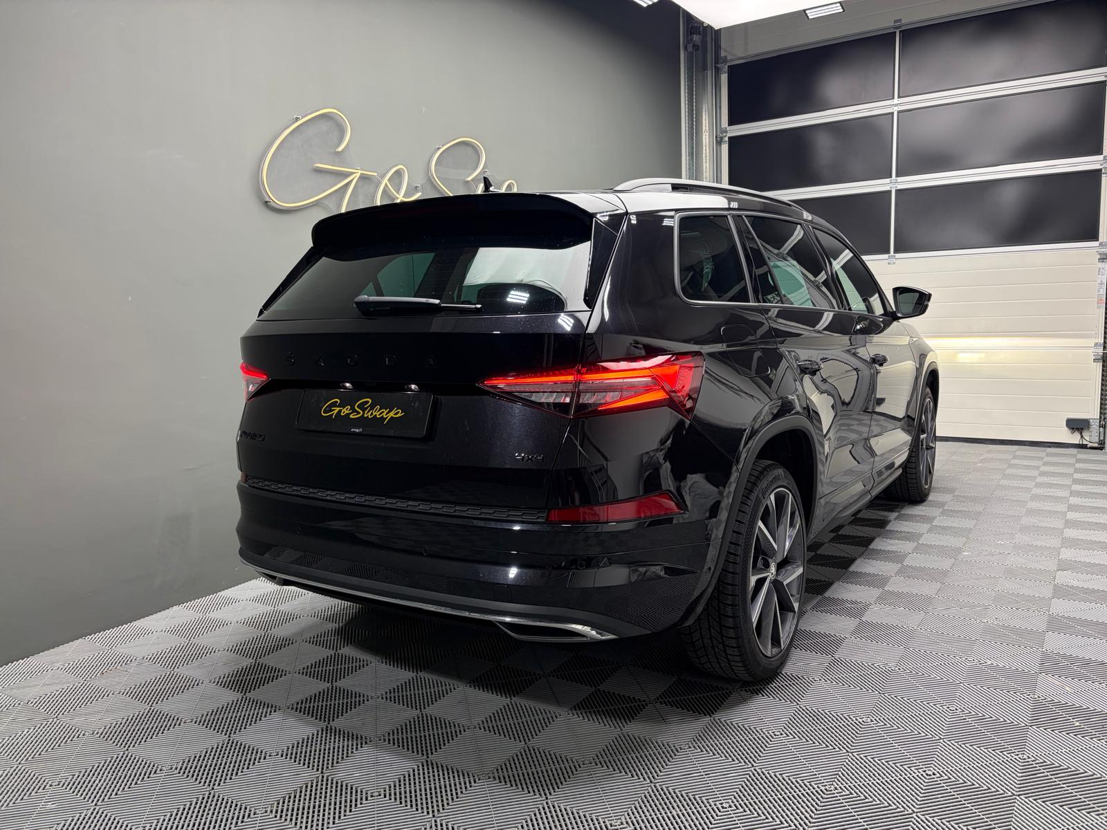SKODA Kodiaq 2.0 TSI 4x4 SportLine - 7 places - Toit ouvrant-image-3