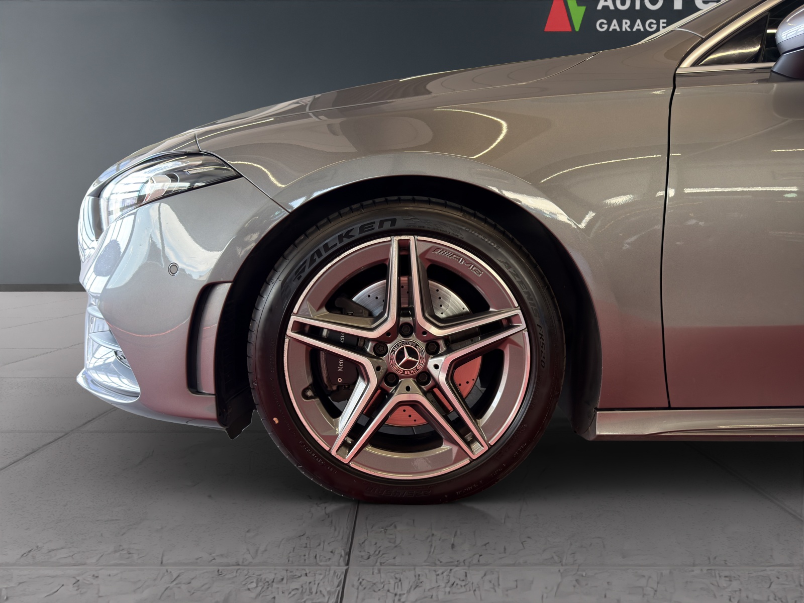 MERCEDES-BENZ A 220 AMG Line 7G-DCT 4Matic-image-10