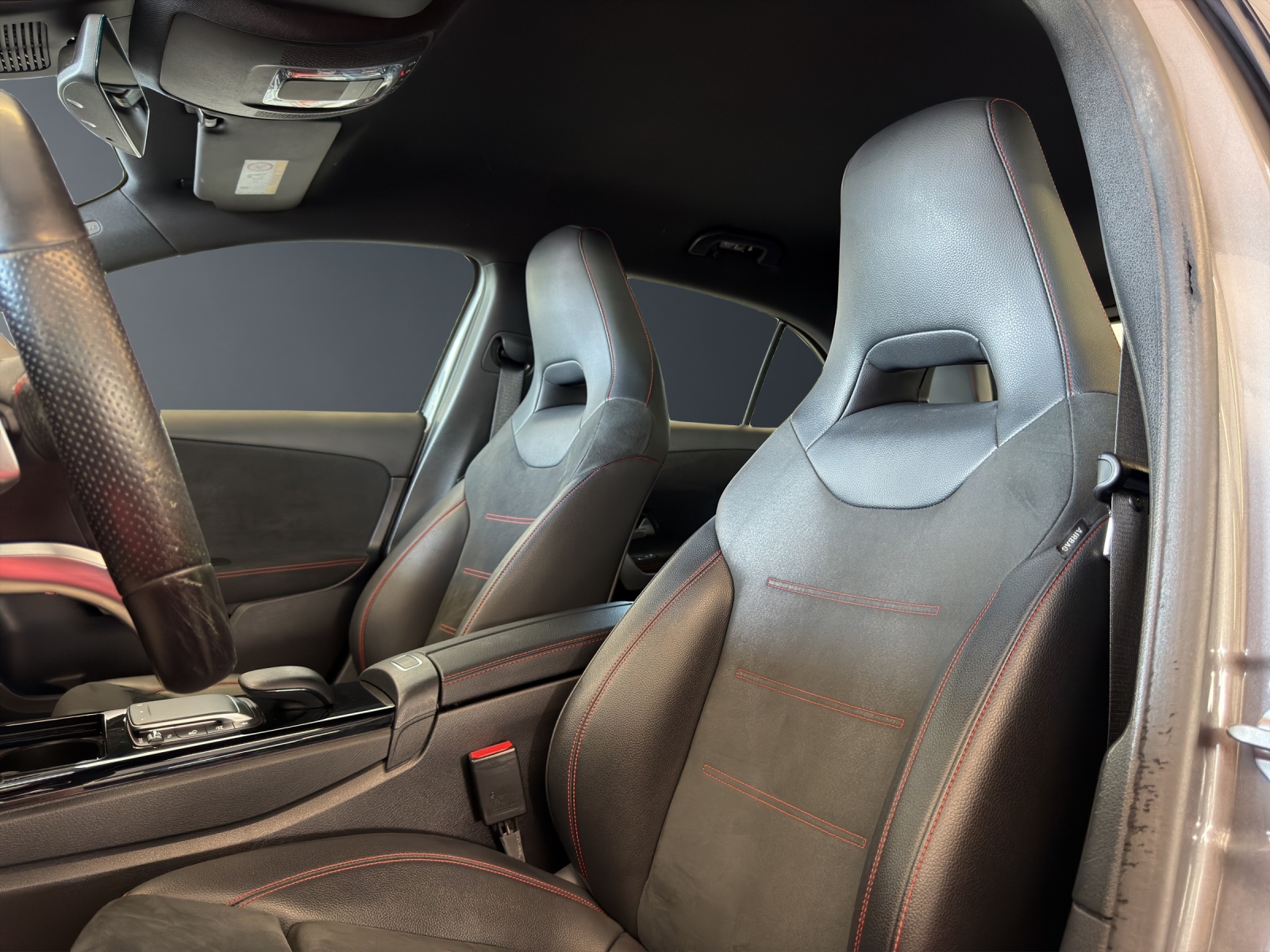 MERCEDES-BENZ A 220 AMG Line 7G-DCT 4Matic-image-16