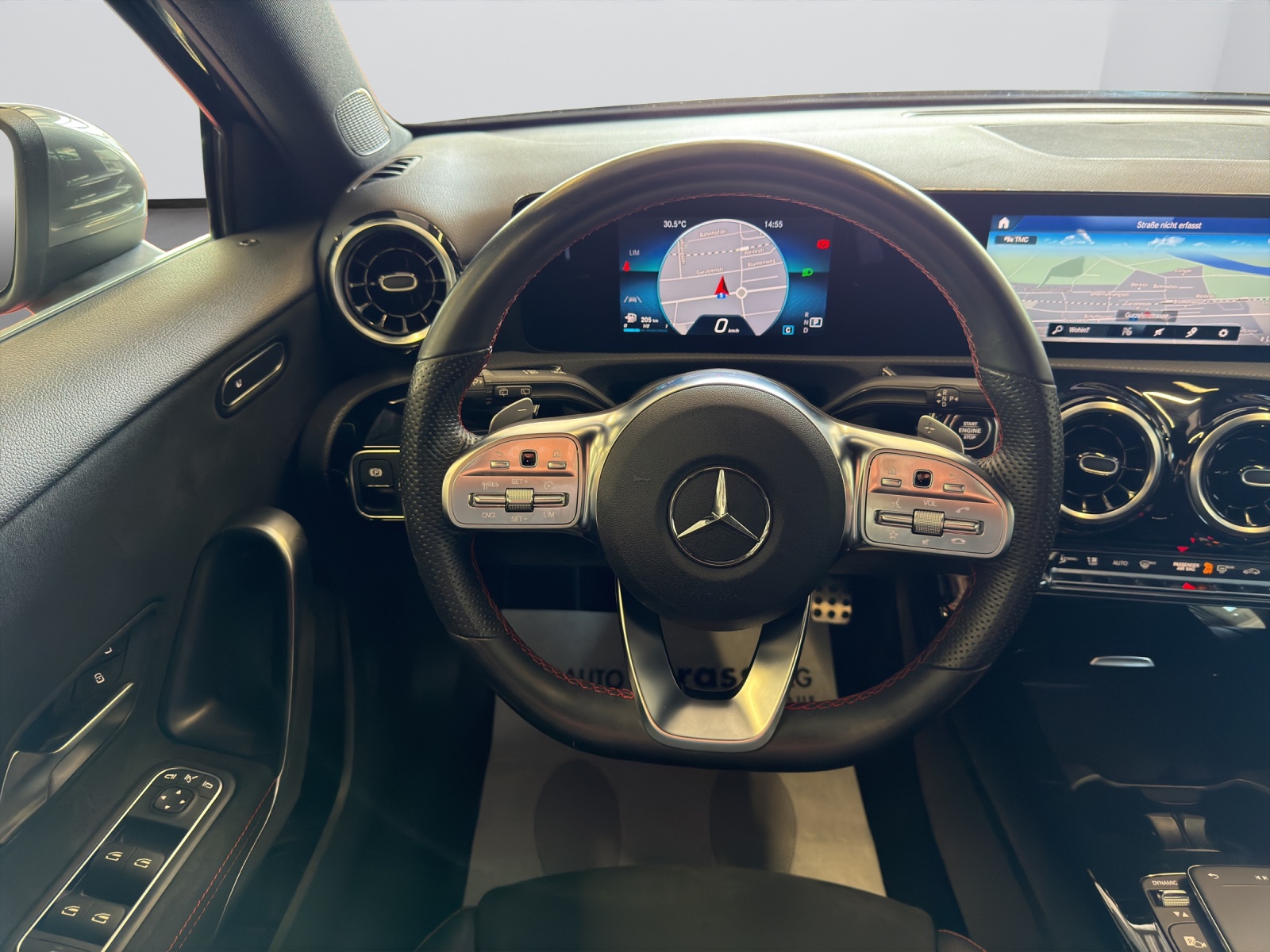 MERCEDES-BENZ A 220 AMG Line 7G-DCT 4Matic-image-14