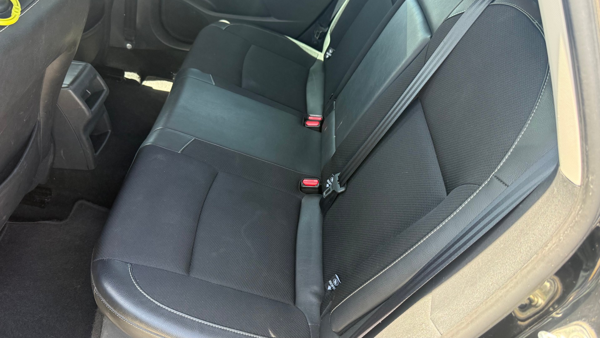 CITROEN C4 Berline 1.6 i-image-10