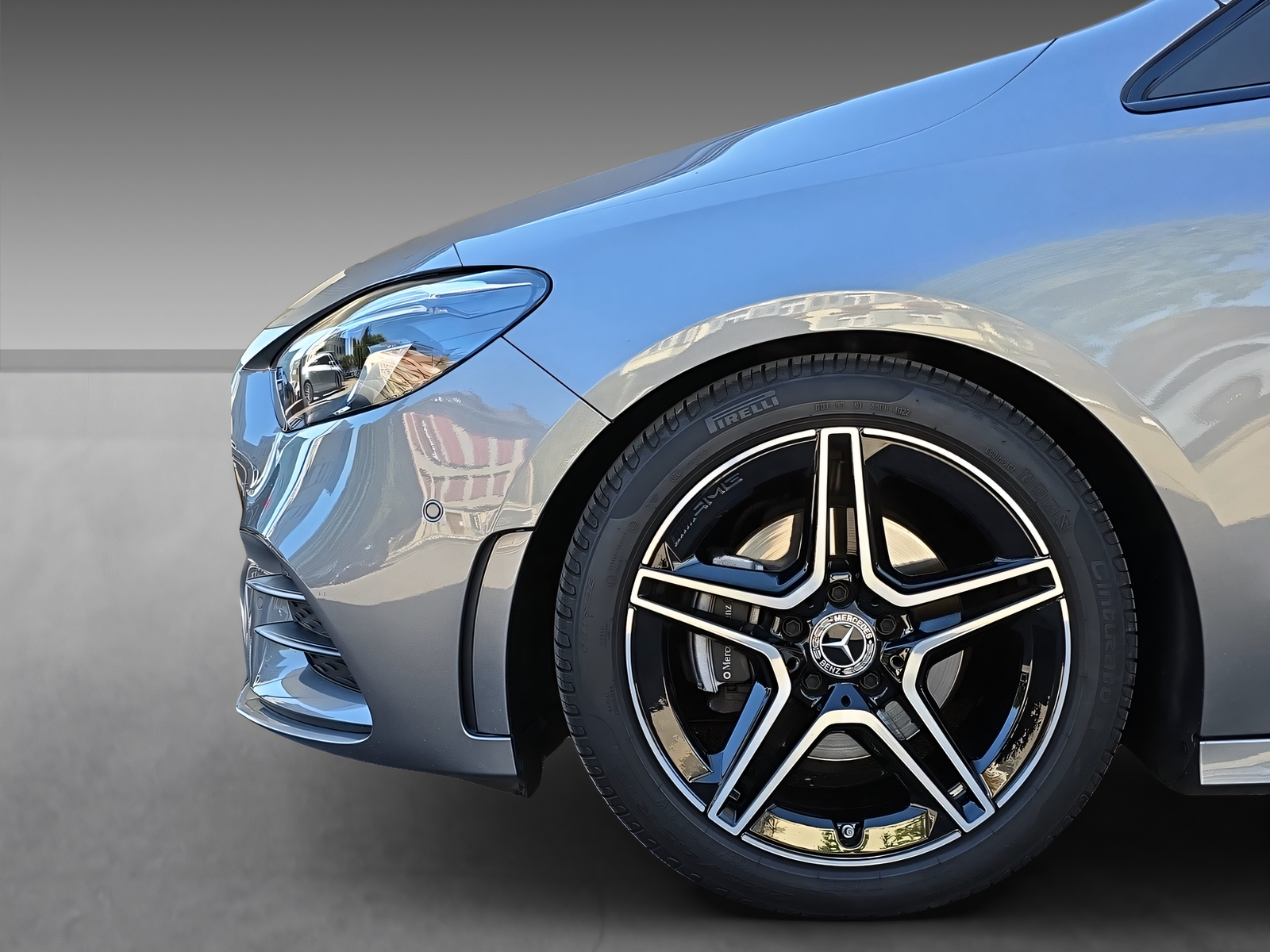 MERCEDES-BENZ B 200 Night Star AMG-Line-image-5